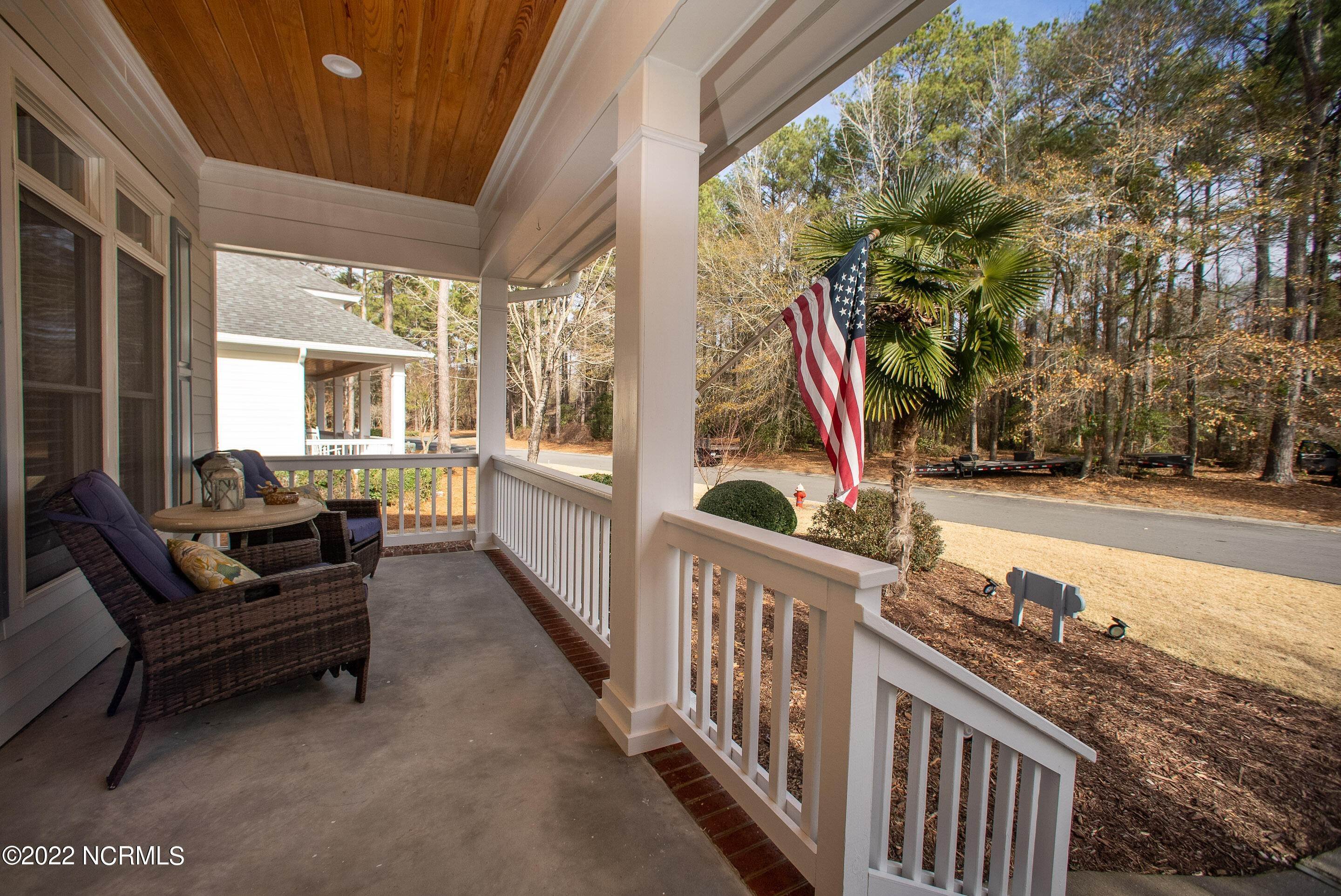 13. Single Family Homes for Sale at 141 Southern Magnolia Lane Wallace, North Carolina 28466 United States