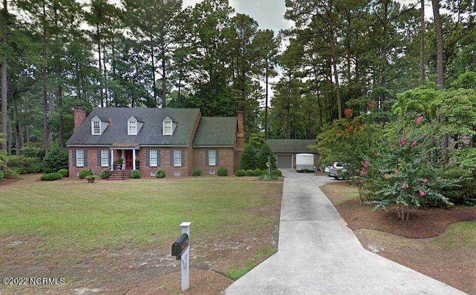 Single Family Homes pour l Vente à 312 Cambridge Drive Tarboro, Caroline du Nord 27886 États-Unis