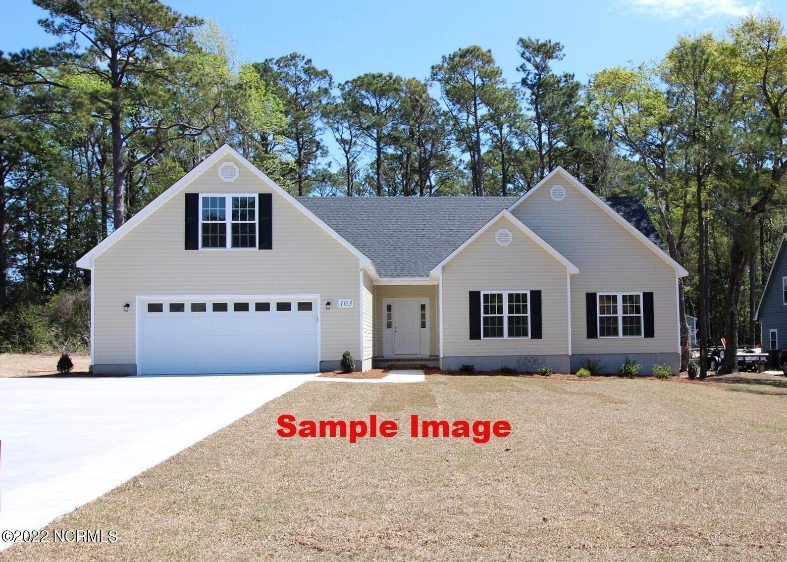 Single Family Homes 为 销售 在 825 Firetower Road Peletier, 北卡罗来纳州 28584 美国