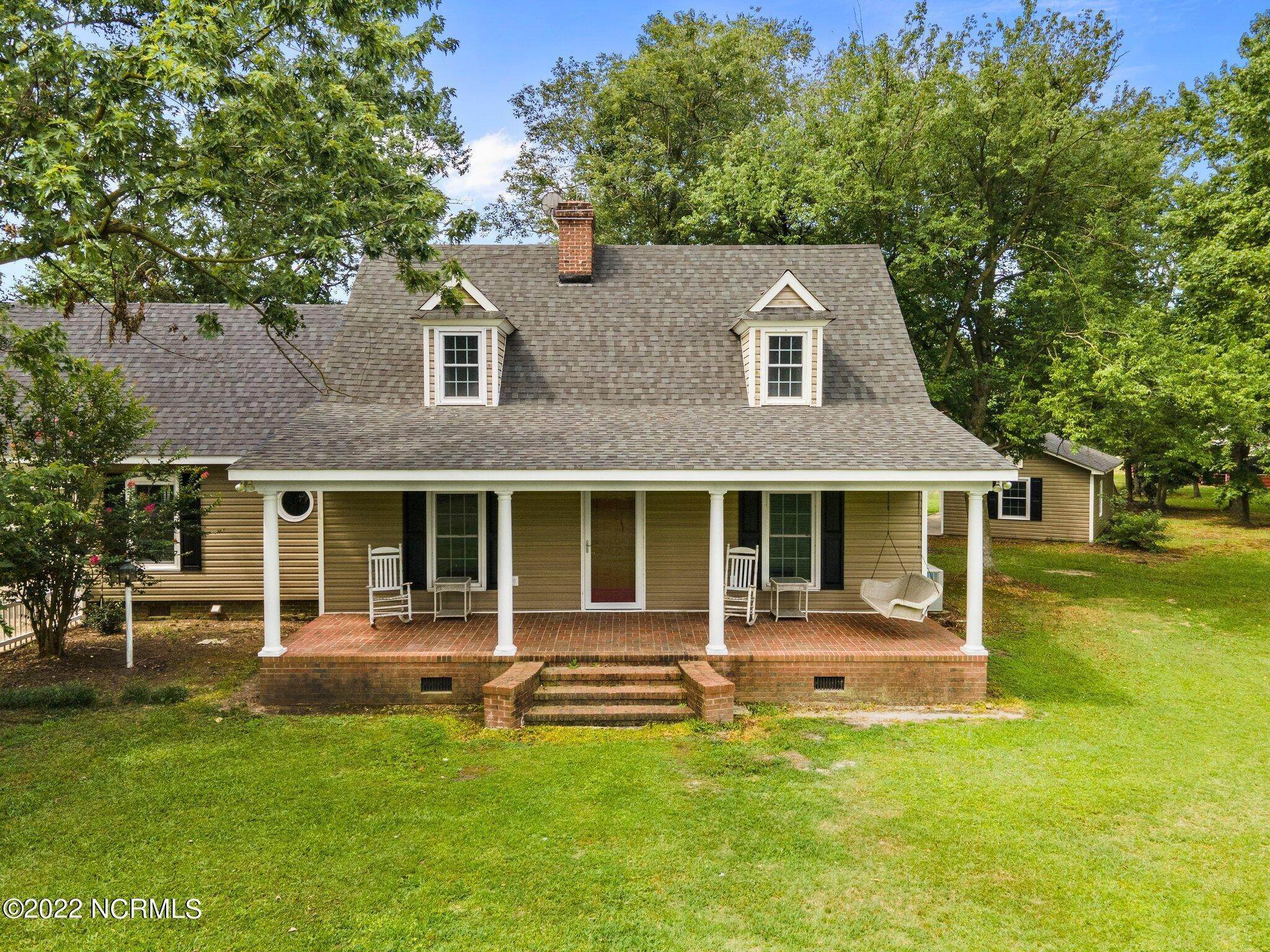 4. Single Family Homes for Sale at 1130 Big Apple Farms Lane Williamston, North Carolina 27892 United States