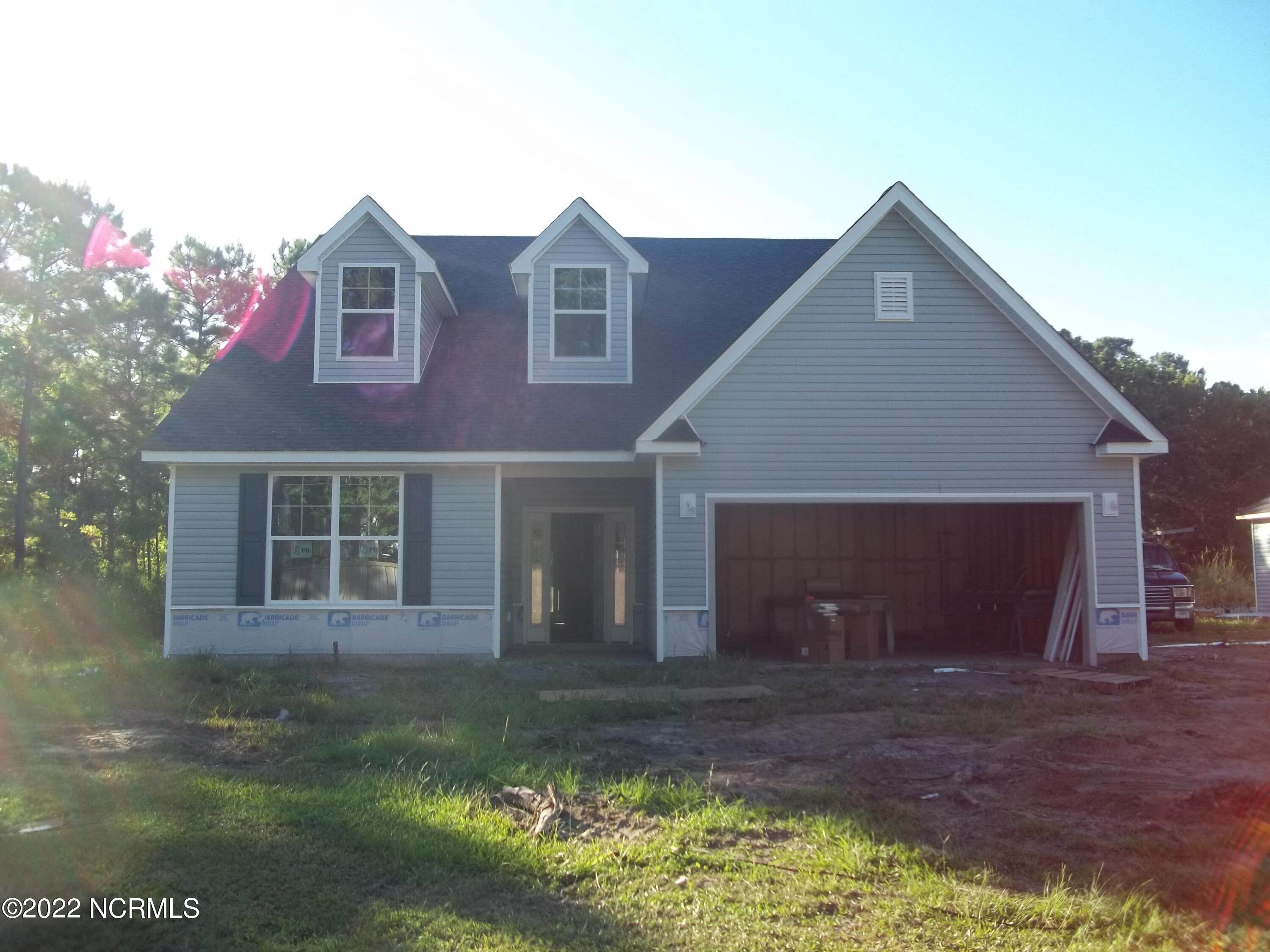 6. Single Family Homes for Sale at 1253 Old Folkstone Road Sneads Ferry, North Carolina 28460 United States