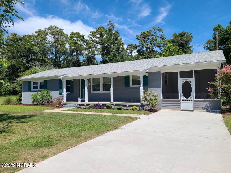 Single Family Homes pour l Vente à 113 Yaupon Drive Cape Carteret, Caroline du Nord 28584 États-Unis