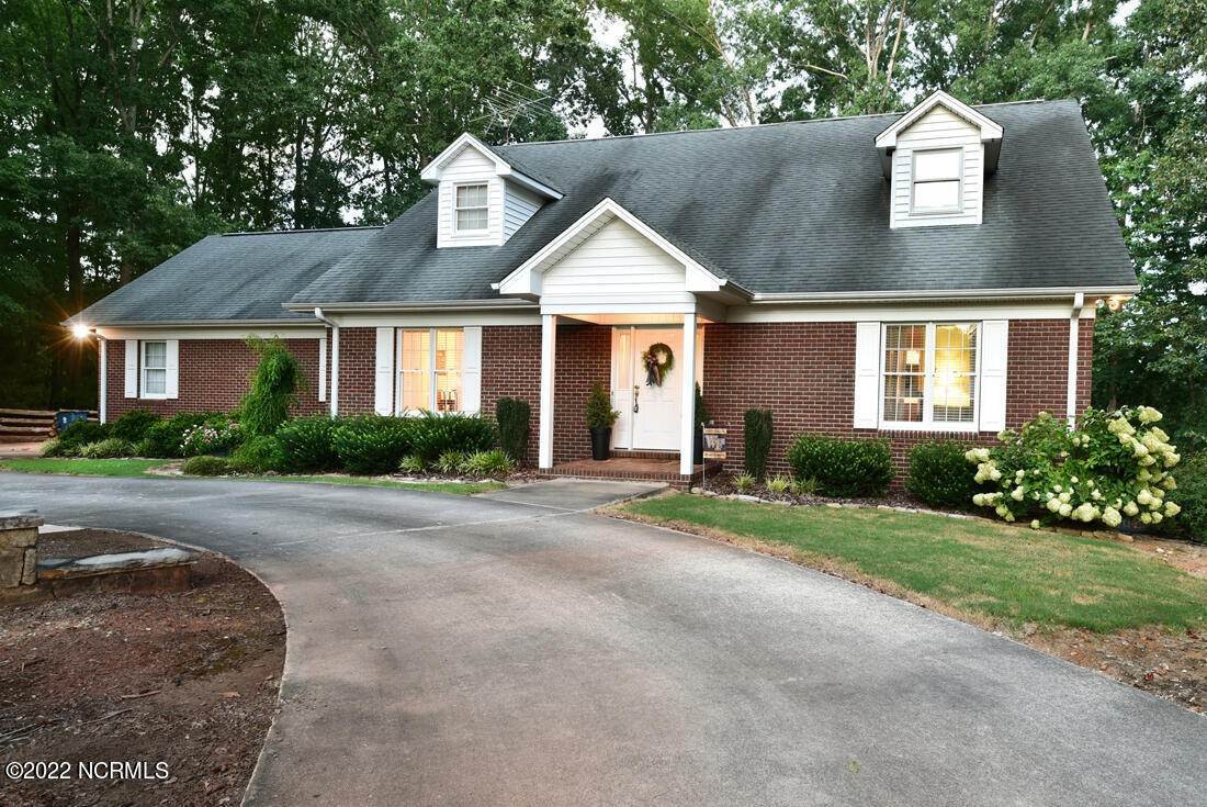 Single Family Homes для того Продажа на 310 Wright Road Biscoe, Северная Каролина 27209 Соединенные Штаты