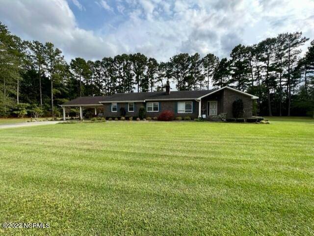 Single Family Homes pour l Vente à 13452 Swamp Fox Highway Tabor City, Caroline du Nord 28463 États-Unis