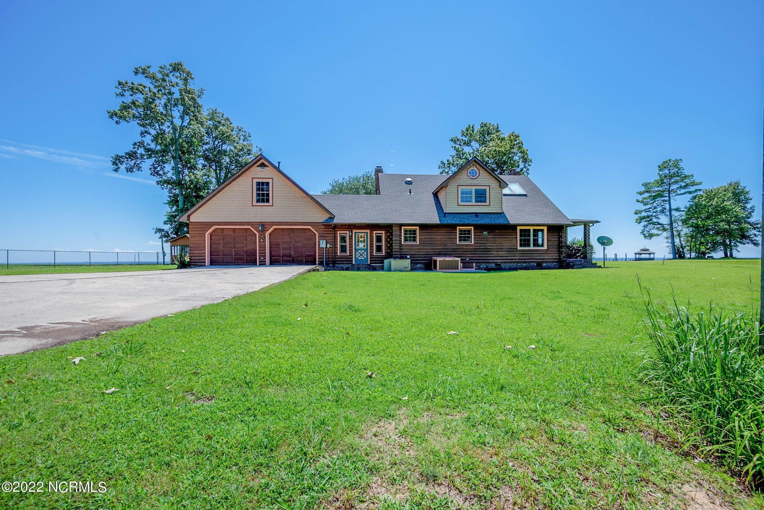 Single Family Homes для того Продажа на 379 Goose Nest Lane Hertford, Северная Каролина 27944 Соединенные Штаты