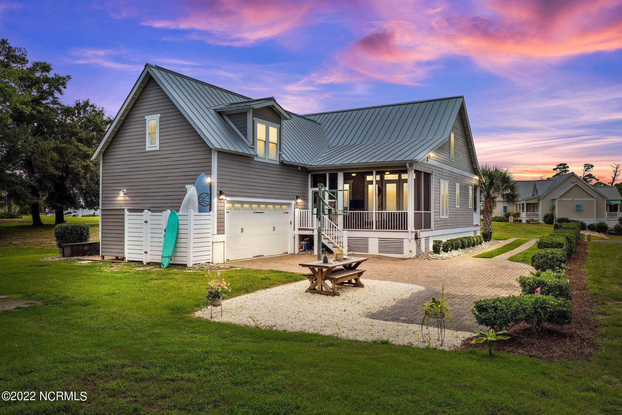 2. Single Family Homes for Sale at 416 Sunrise Court Emerald Isle, North Carolina 28594 United States