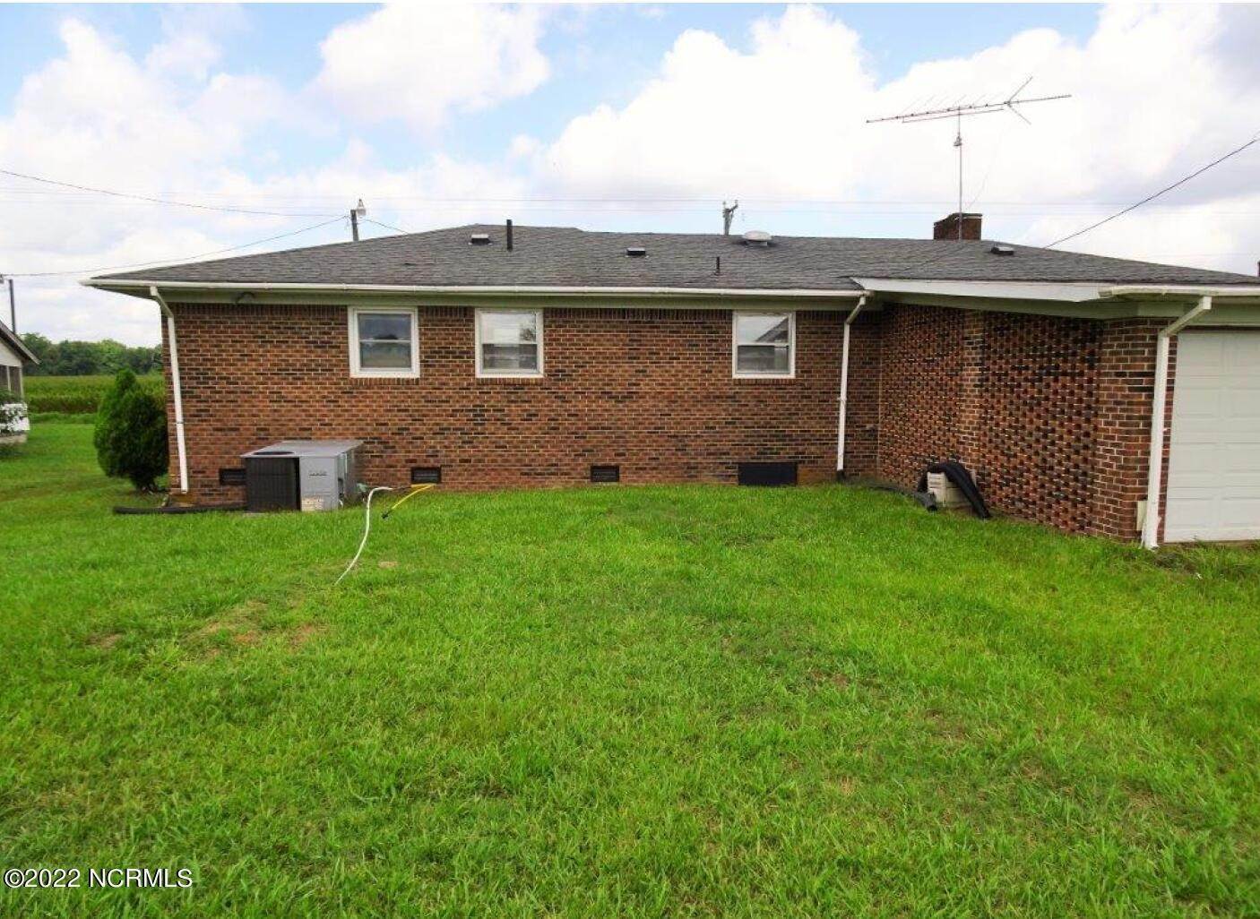 Single Family Homes por un Venta en 140 Swains Mill Road Harrellsville, Carolina Del Norte 27942 Estados Unidos