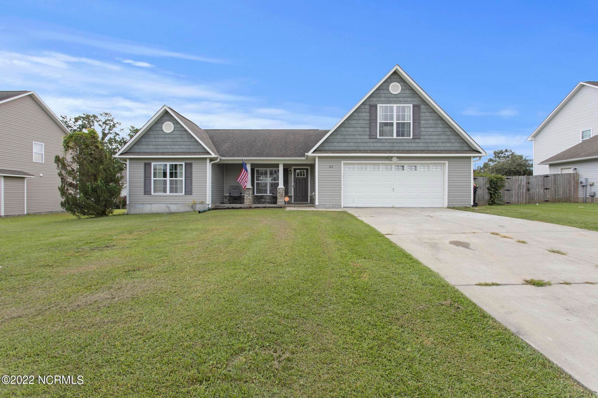 1. Single Family Homes for Sale at 303 Dillard Lane Richlands, North Carolina 28574 United States