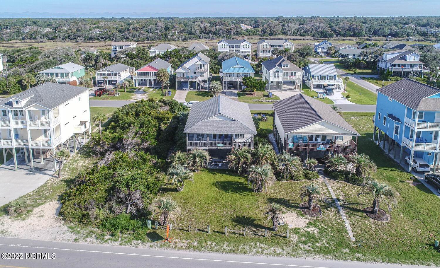 11. Single Family Homes for Sale at 1422 Beach Drive Oak Island, North Carolina 28465 United States