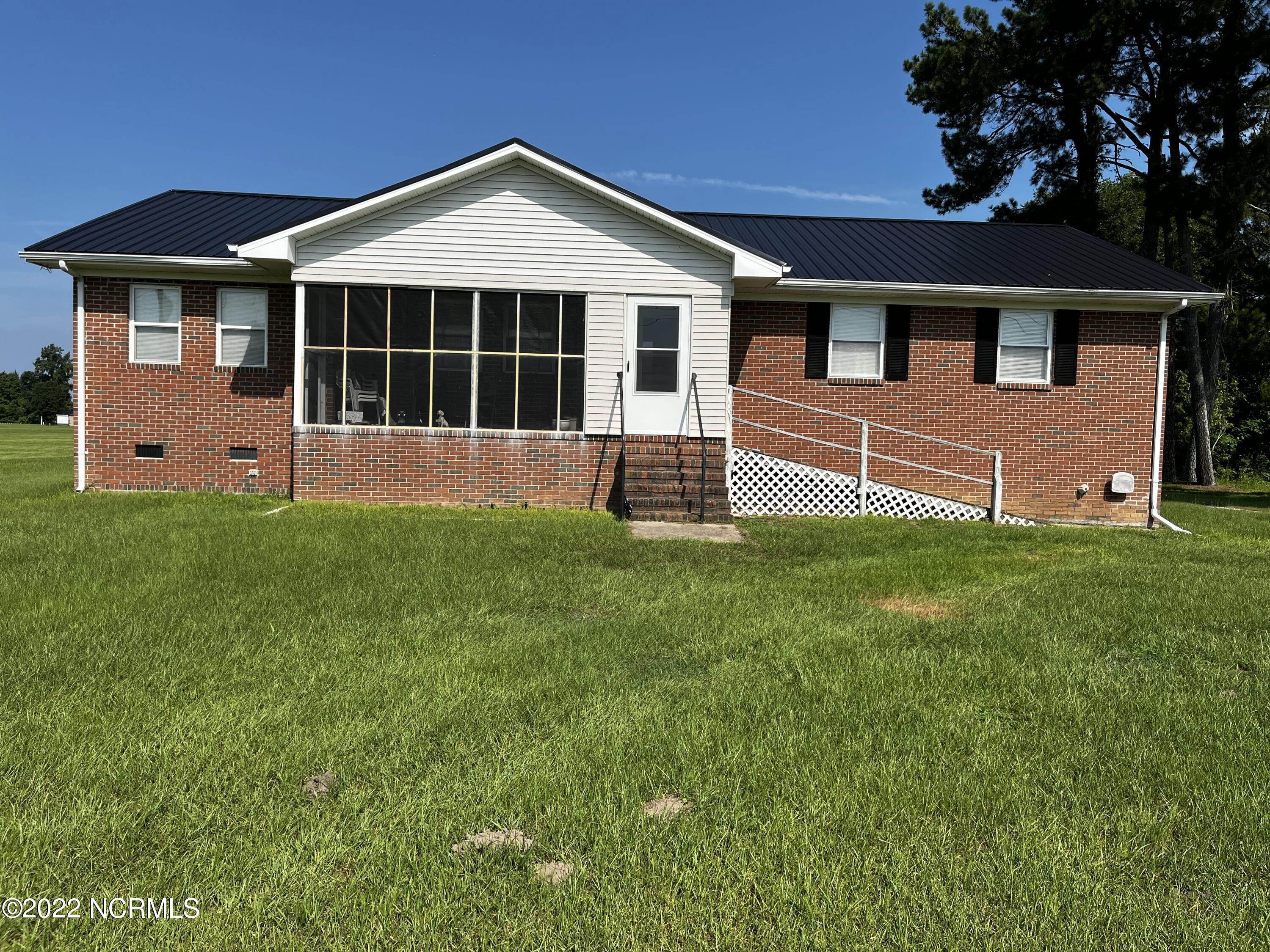 1. Single Family Homes for Sale at 431 Sandy Ridge Road Edenton, North Carolina 27932 United States