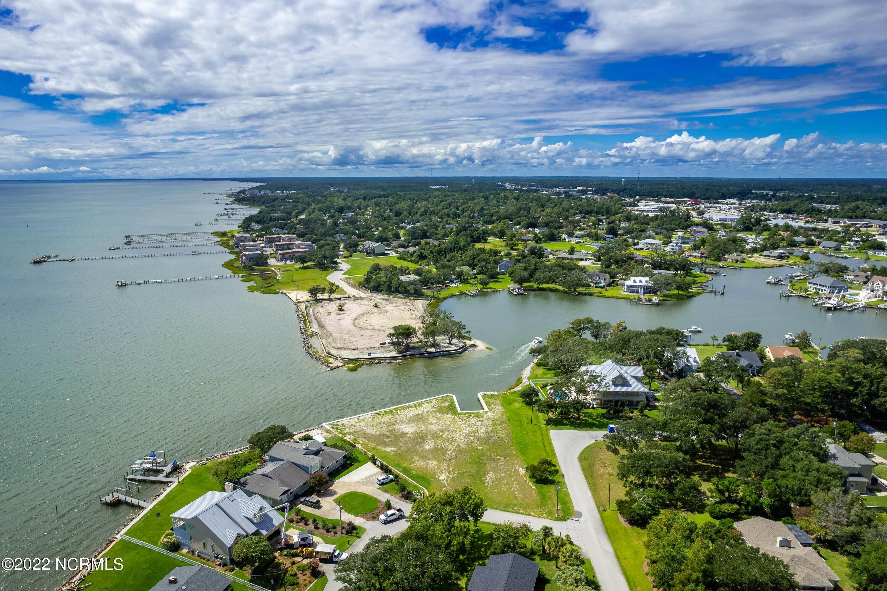 15. Land for Sale at 4407 Coral Point Drive Morehead City, North Carolina 28557 United States