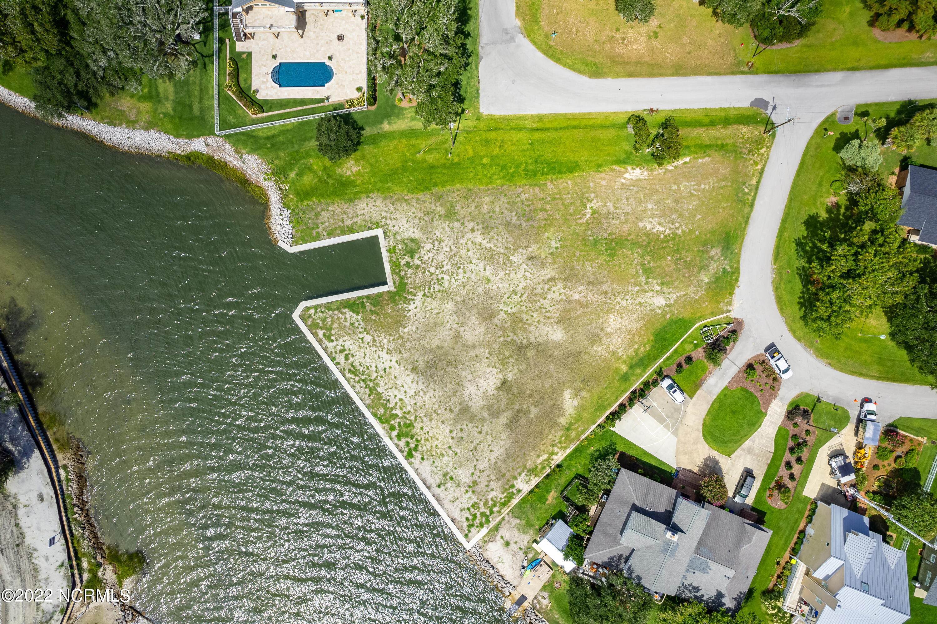 16. Land for Sale at 4407 Coral Point Drive Morehead City, North Carolina 28557 United States