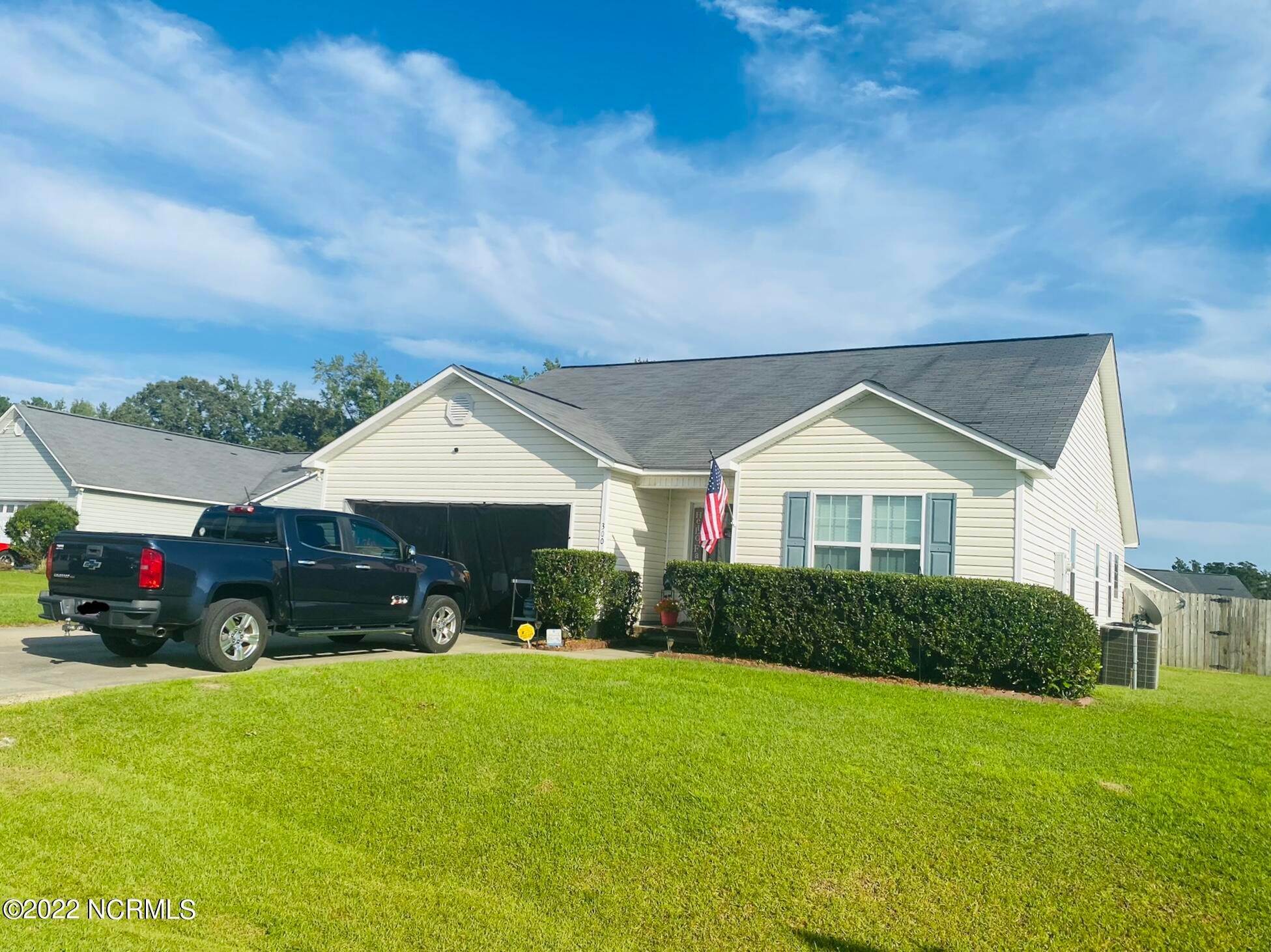 3. Single Family Homes for Sale at 300 Legato Lane Richlands, North Carolina 28574 United States