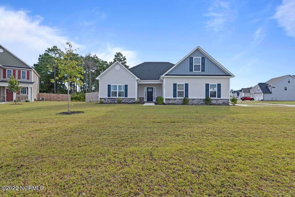 1. Single Family Homes for Sale at 520 Transom Way Sneads Ferry, North Carolina 28460 United States