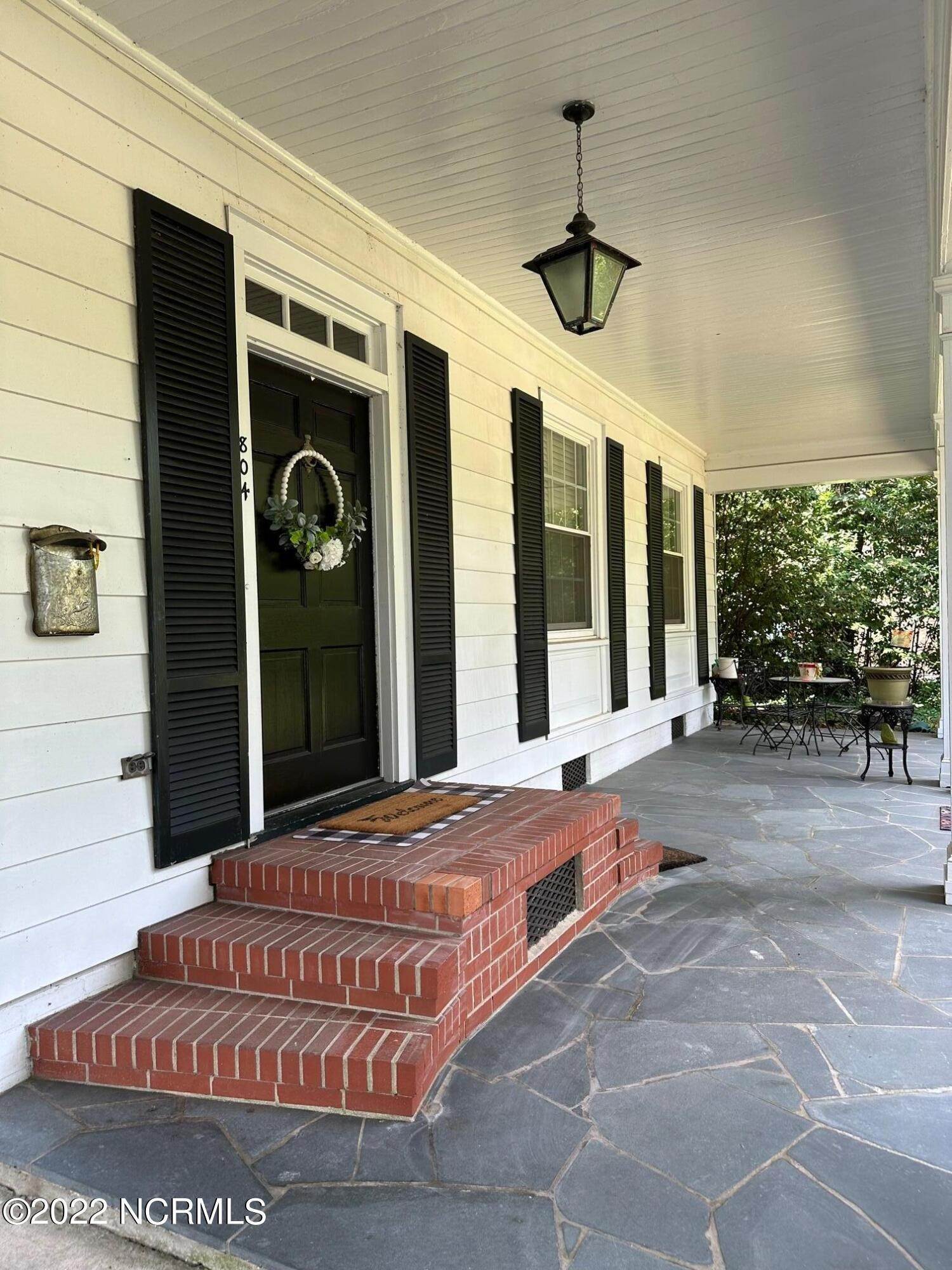 14. Single Family Homes for Sale at 804 Beech Street Goldsboro, North Carolina 27530 United States