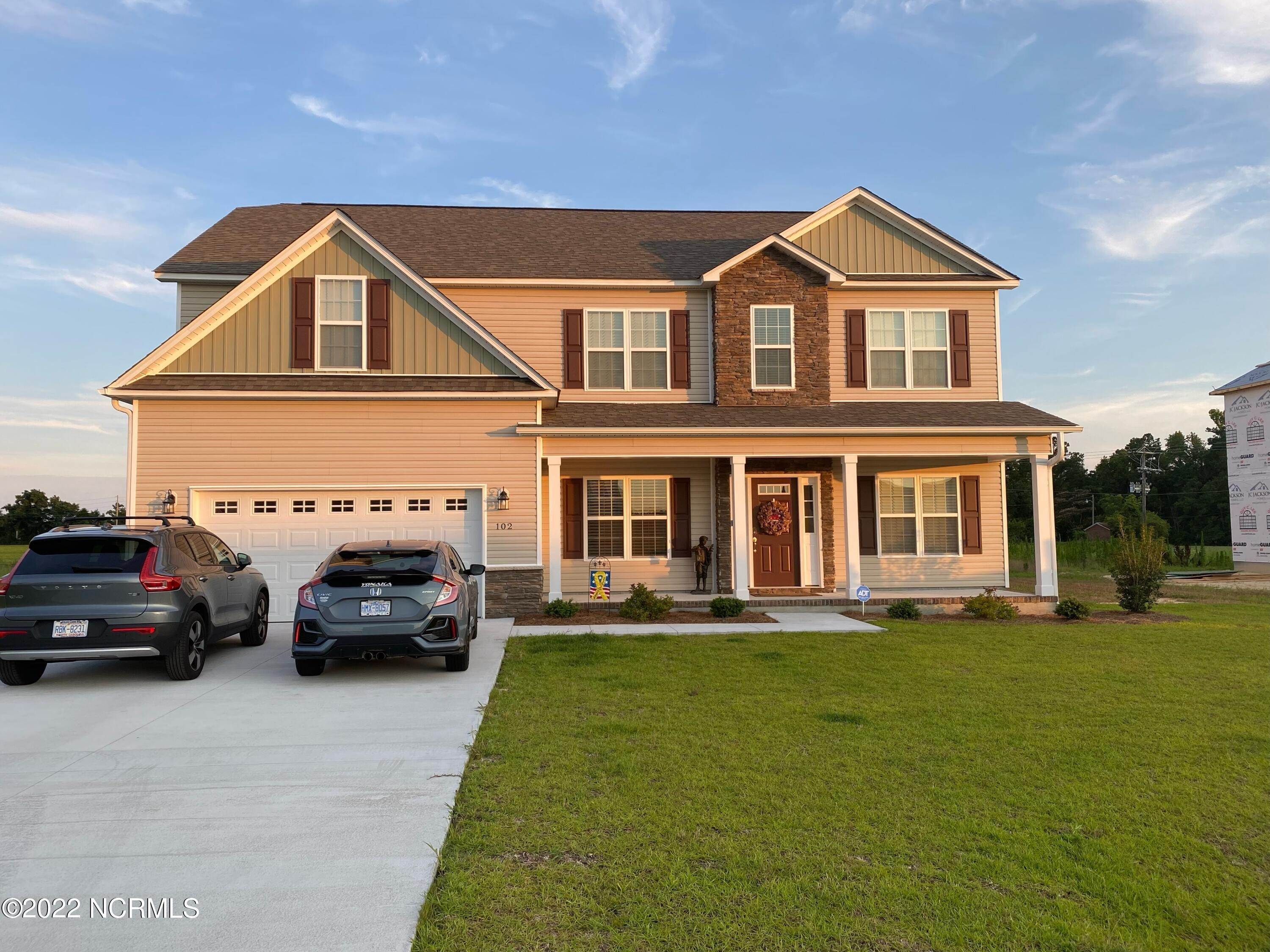 1. Single Family Homes for Sale at 102 Harvest Boulevard Havelock, North Carolina 28532 United States