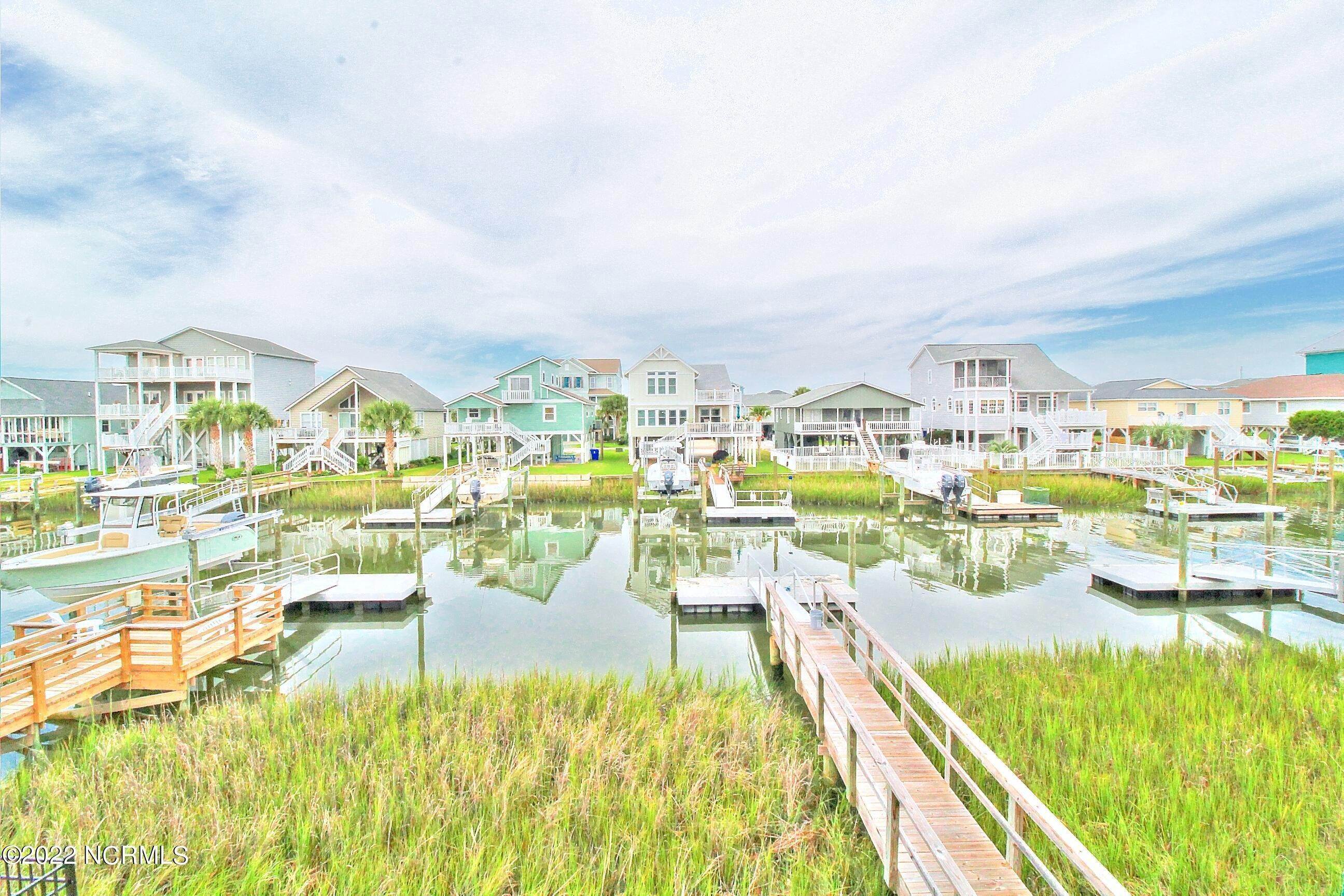 12. Single Family Homes for Sale at 73 Concord Street Ocean Isle Beach, North Carolina 28469 United States