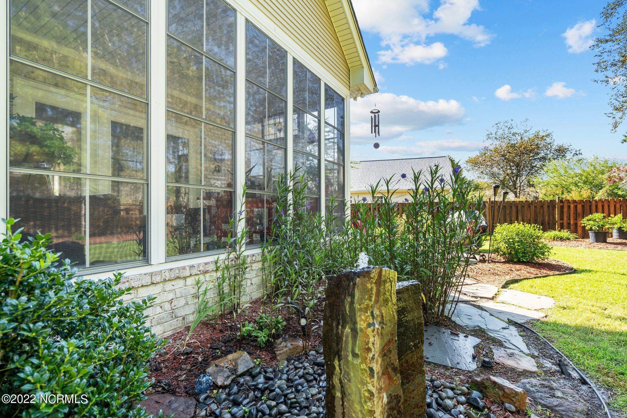 15. Single Family Homes for Sale at 1142 Grandiflora Drive Leland, North Carolina 28451 United States