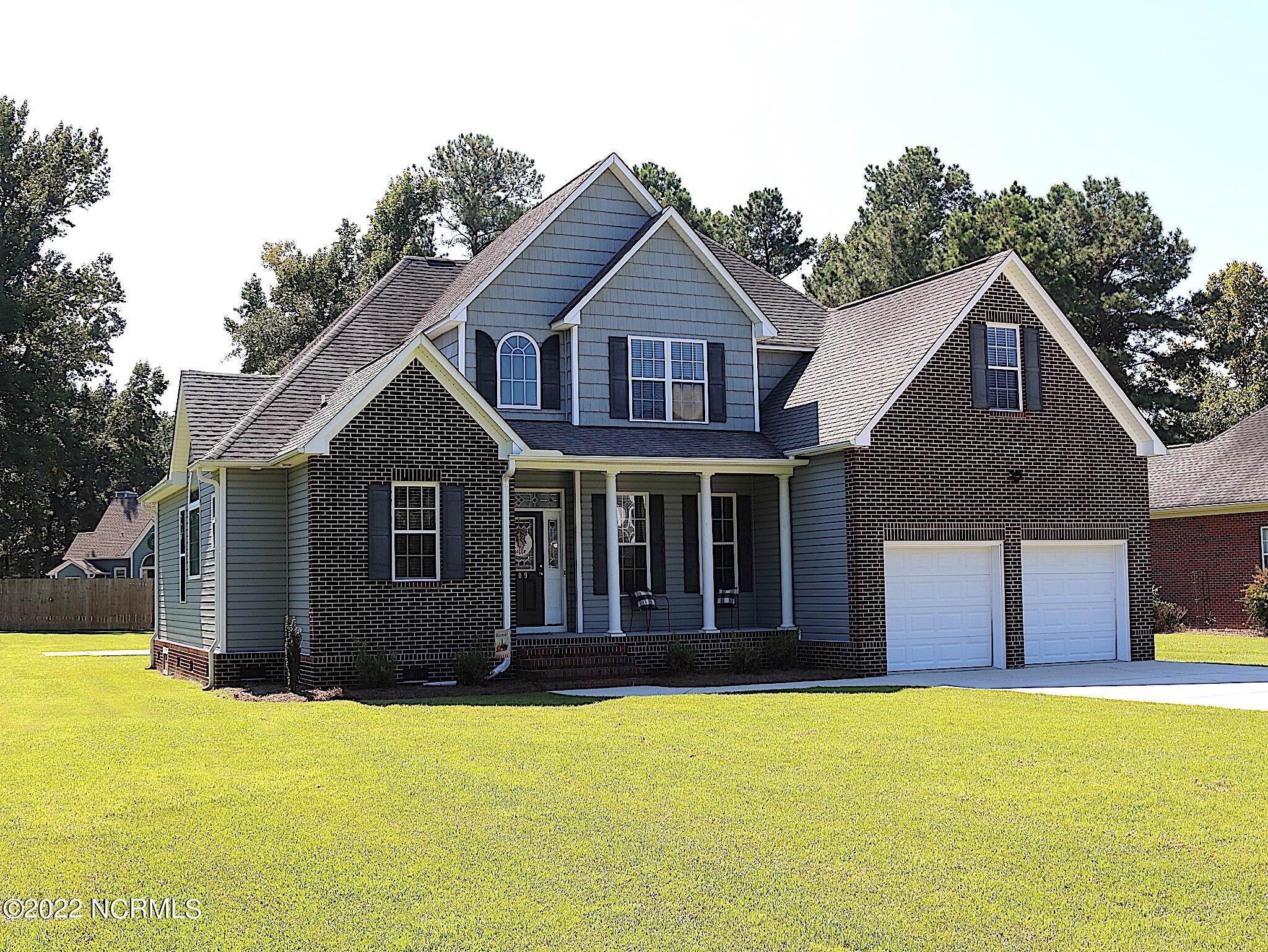 3. Single Family Homes for Sale at 109 Wingate Drive Rocky Point, North Carolina 28457 United States