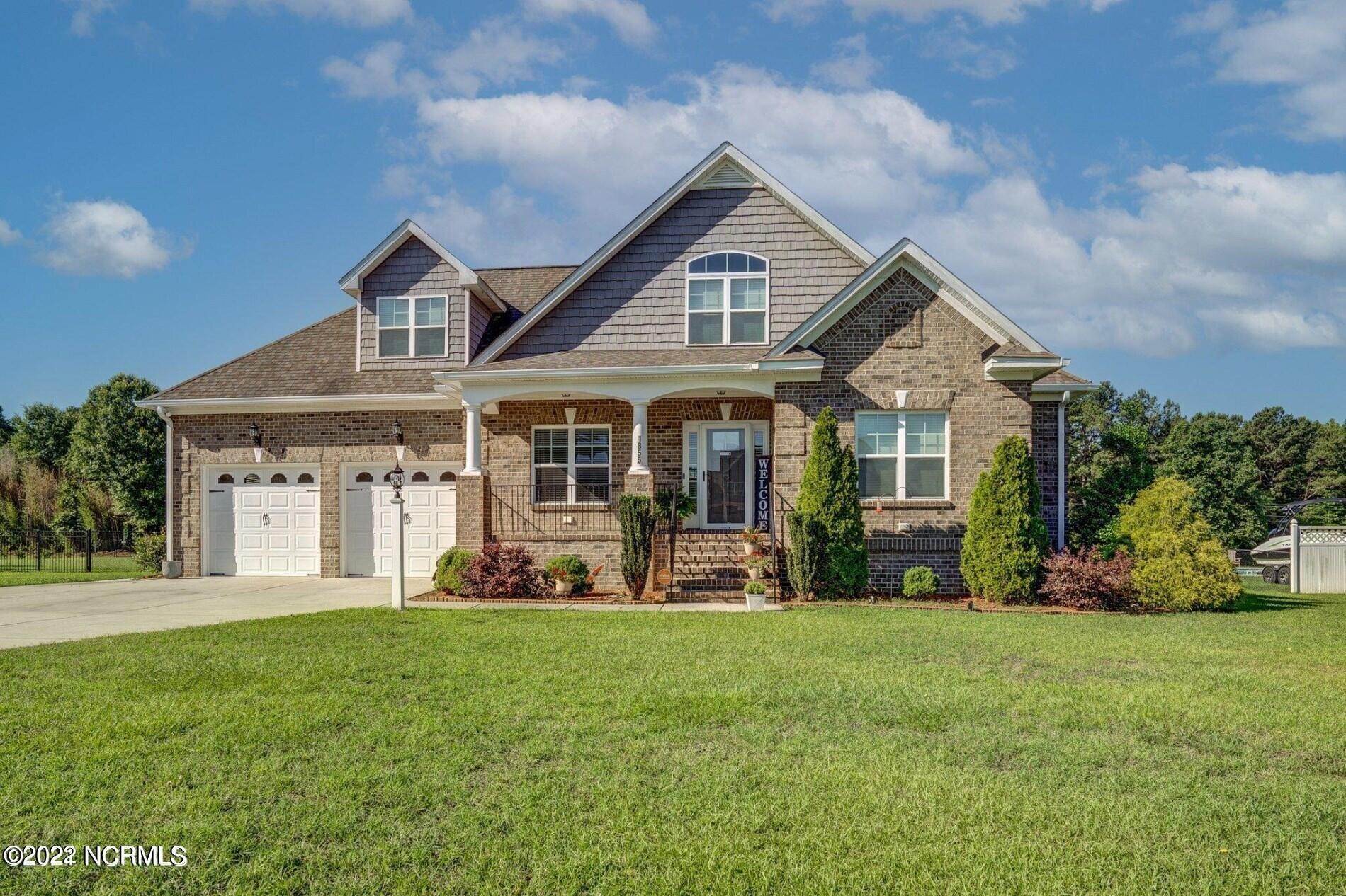 Single Family Homes pour l Vente à 1855 Blue Heron Drive Nashville, Caroline du Nord 27856 États-Unis