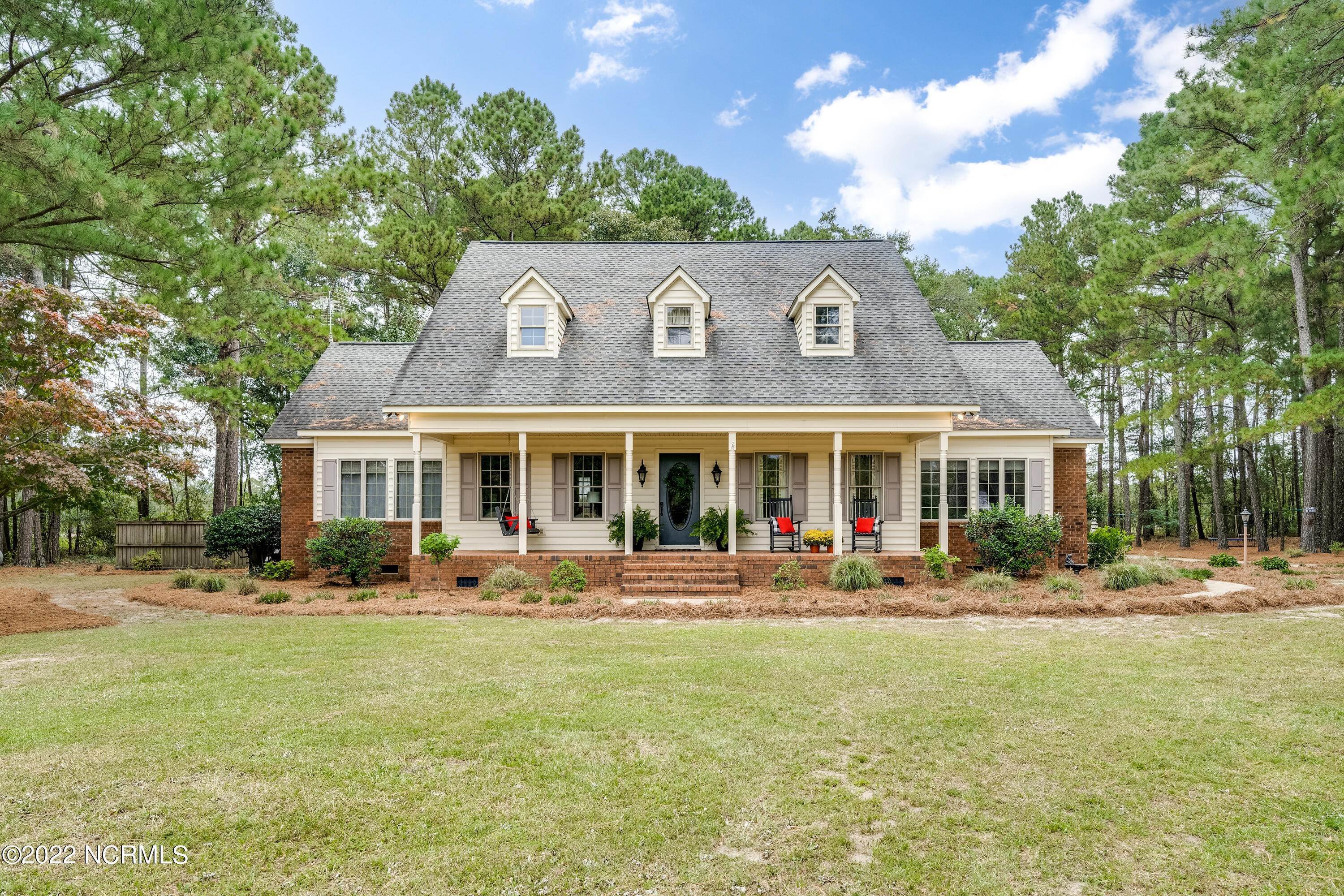 Single Family Homes por un Venta en 429 Cabin Street Pink Hill, Carolina Del Norte 28572 Estados Unidos