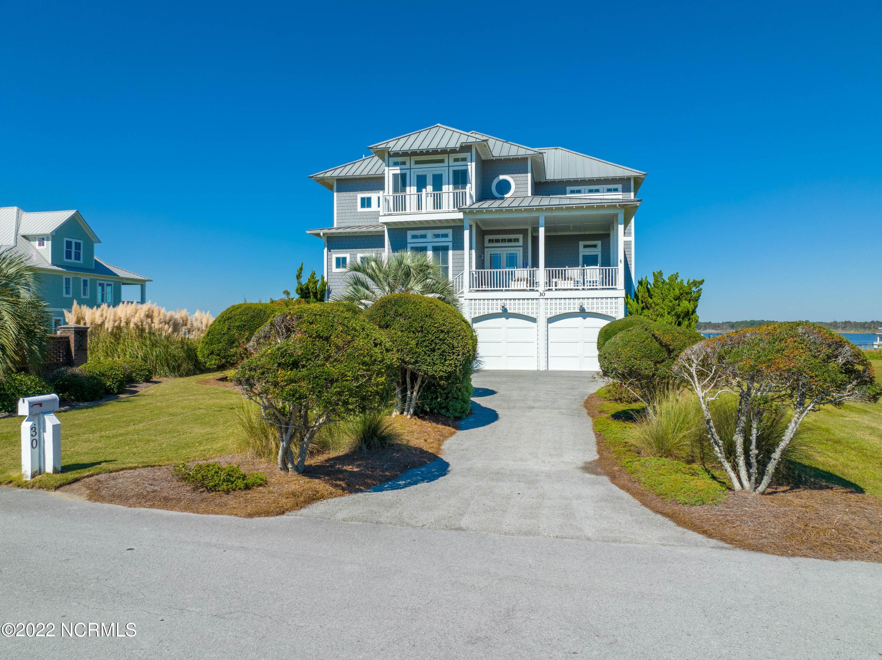Single Family Homes для того Продажа на 30 Sailview Drive N Topsail Beach, Северная Каролина 28460 Соединенные Штаты