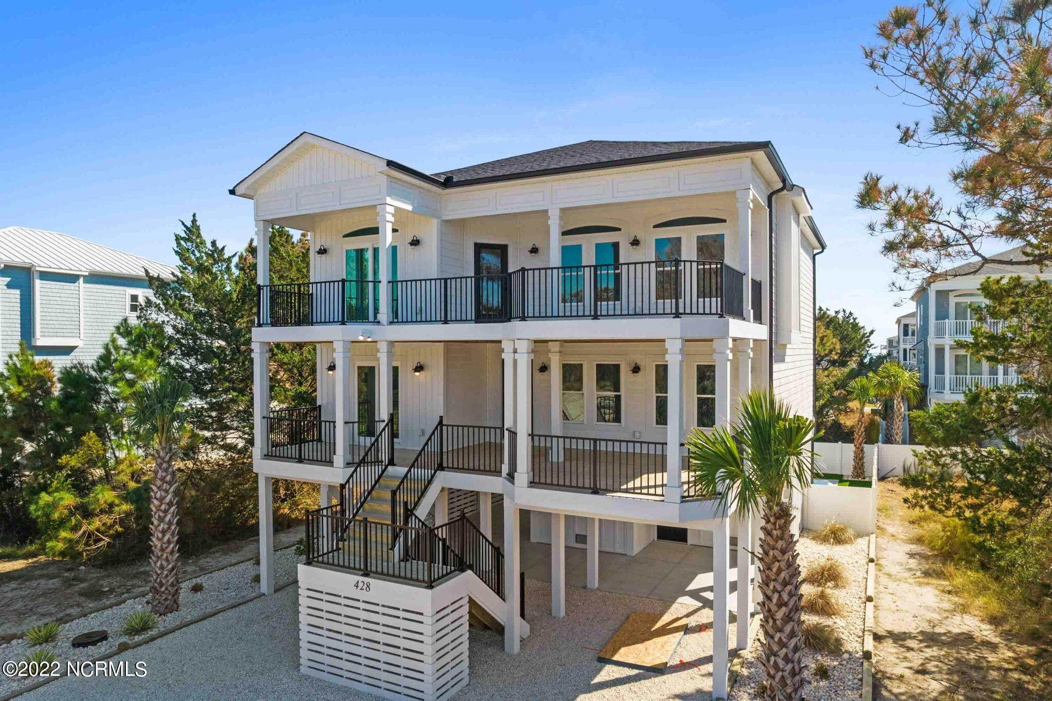 Single Family Homes 为 销售 在 41 Grande View Drive Ocean Isle Beach, 北卡罗来纳州 28469 美国