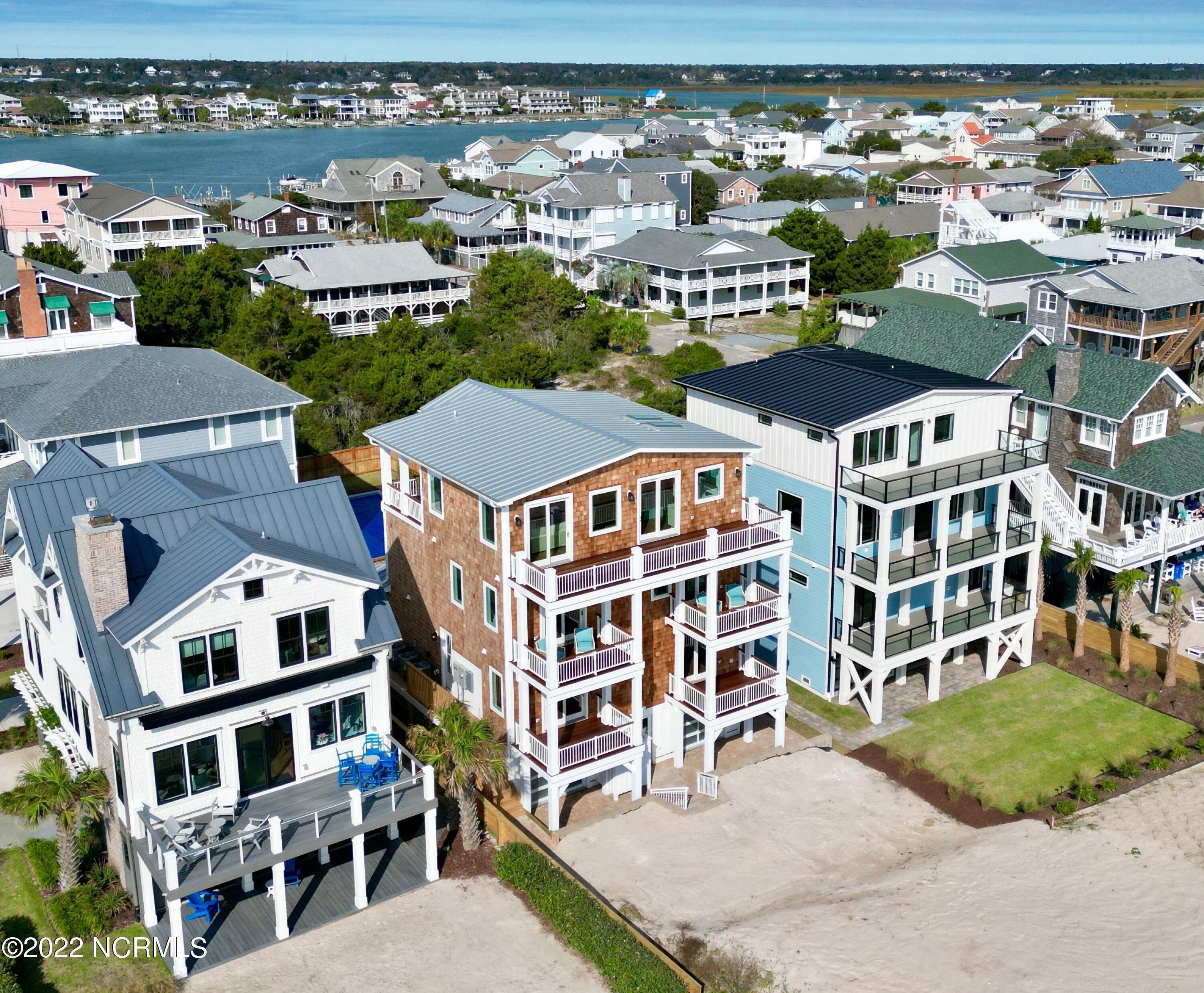 Single Family Homes 为 销售 在 17 Raleigh Street Wrightsville Beach, 北卡罗来纳州 28480 美国