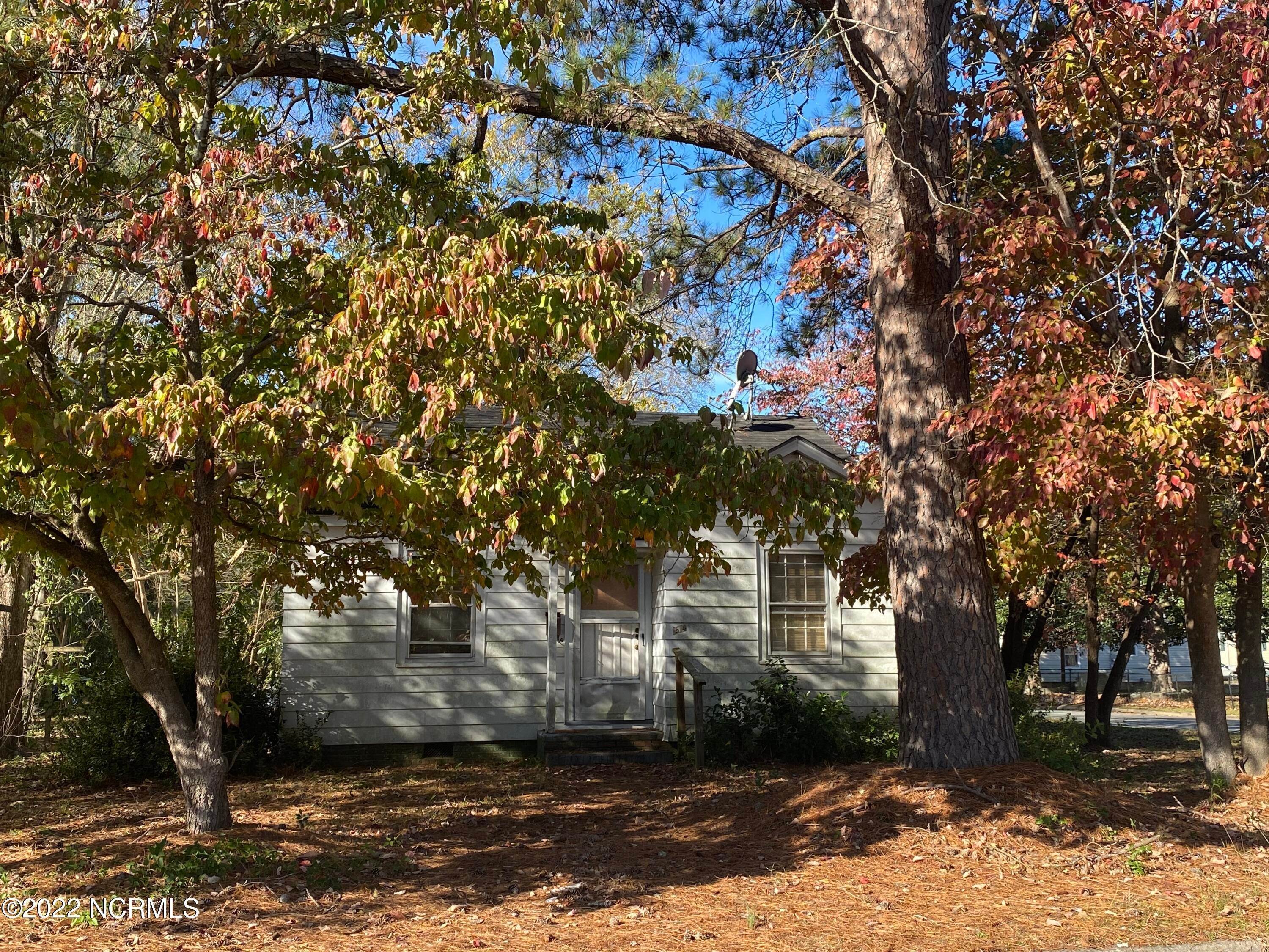 Single Family Homes for Sale at 1514 Hyman Avenue Kinston, North Carolina 28501 United States