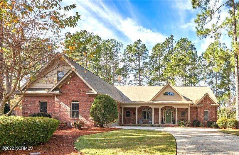 Single Family Homes por un Venta en 36 Augusta Drive Southern Pines, Carolina Del Norte 28387 Estados Unidos