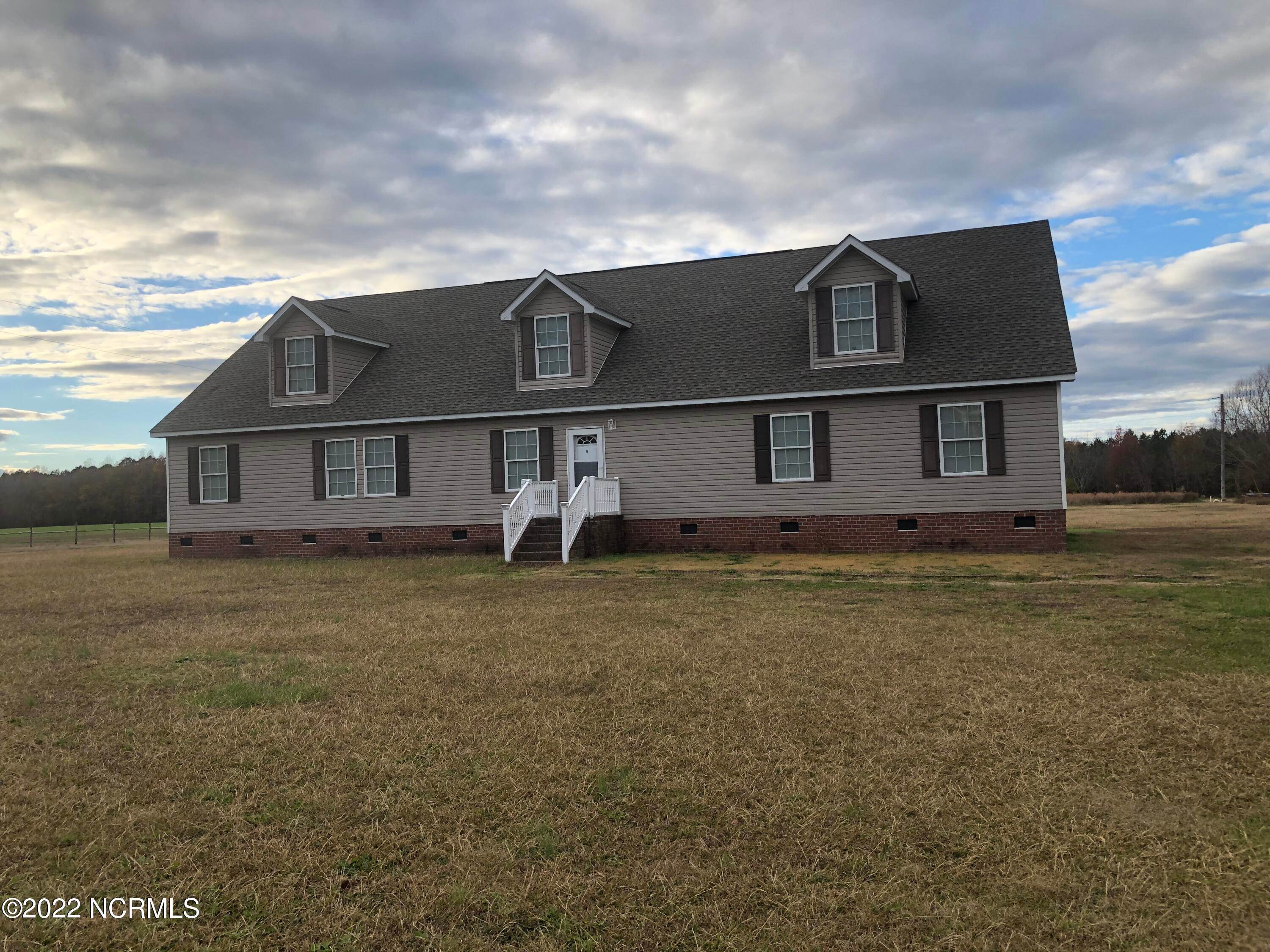 Single Family Homes для того Продажа на 1142 Willeyton Road Gates, Северная Каролина 27937 Соединенные Штаты