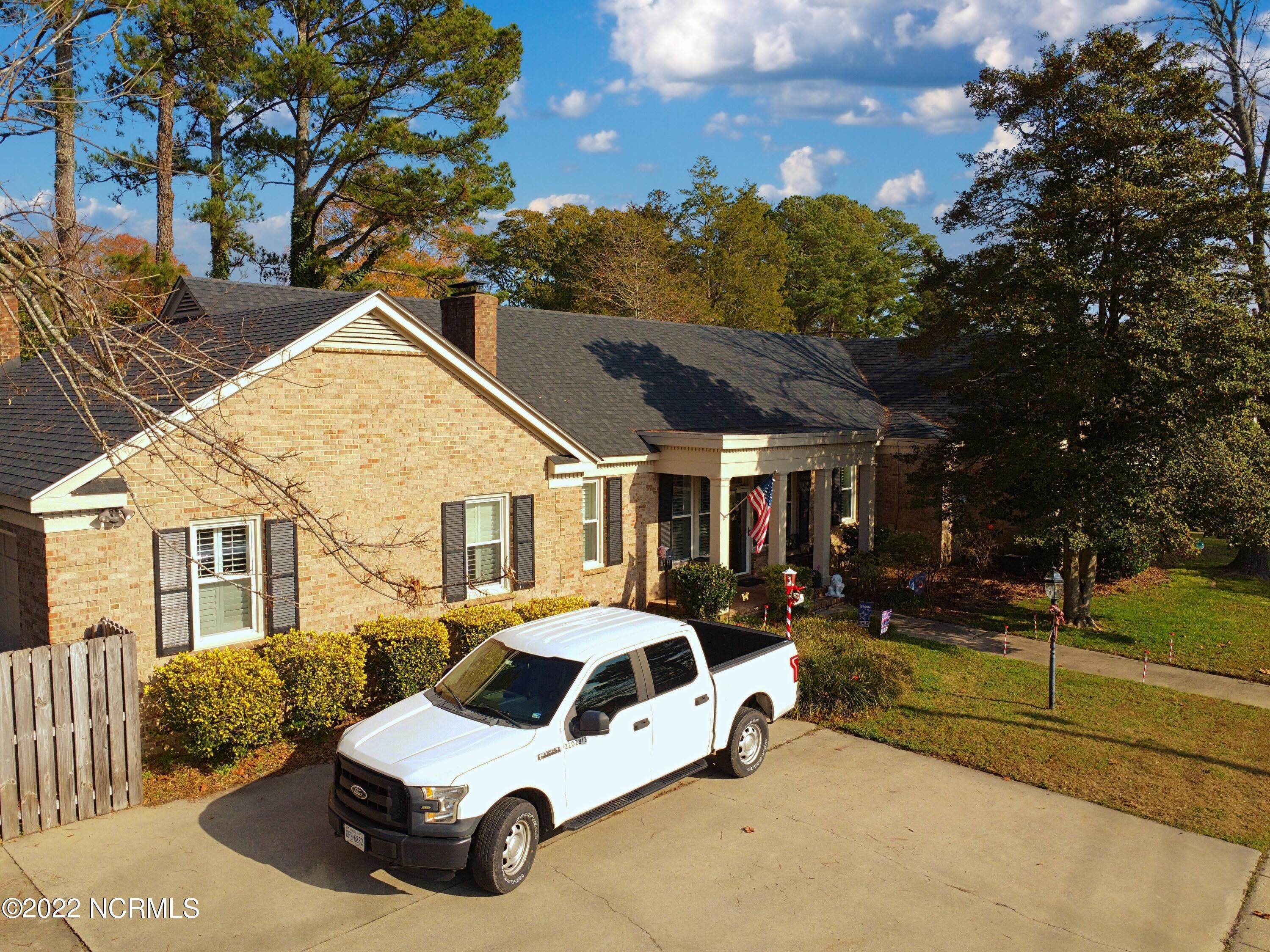 Single Family Homes for Sale at 212 University Drive Murfreesboro, North Carolina 27855 United States