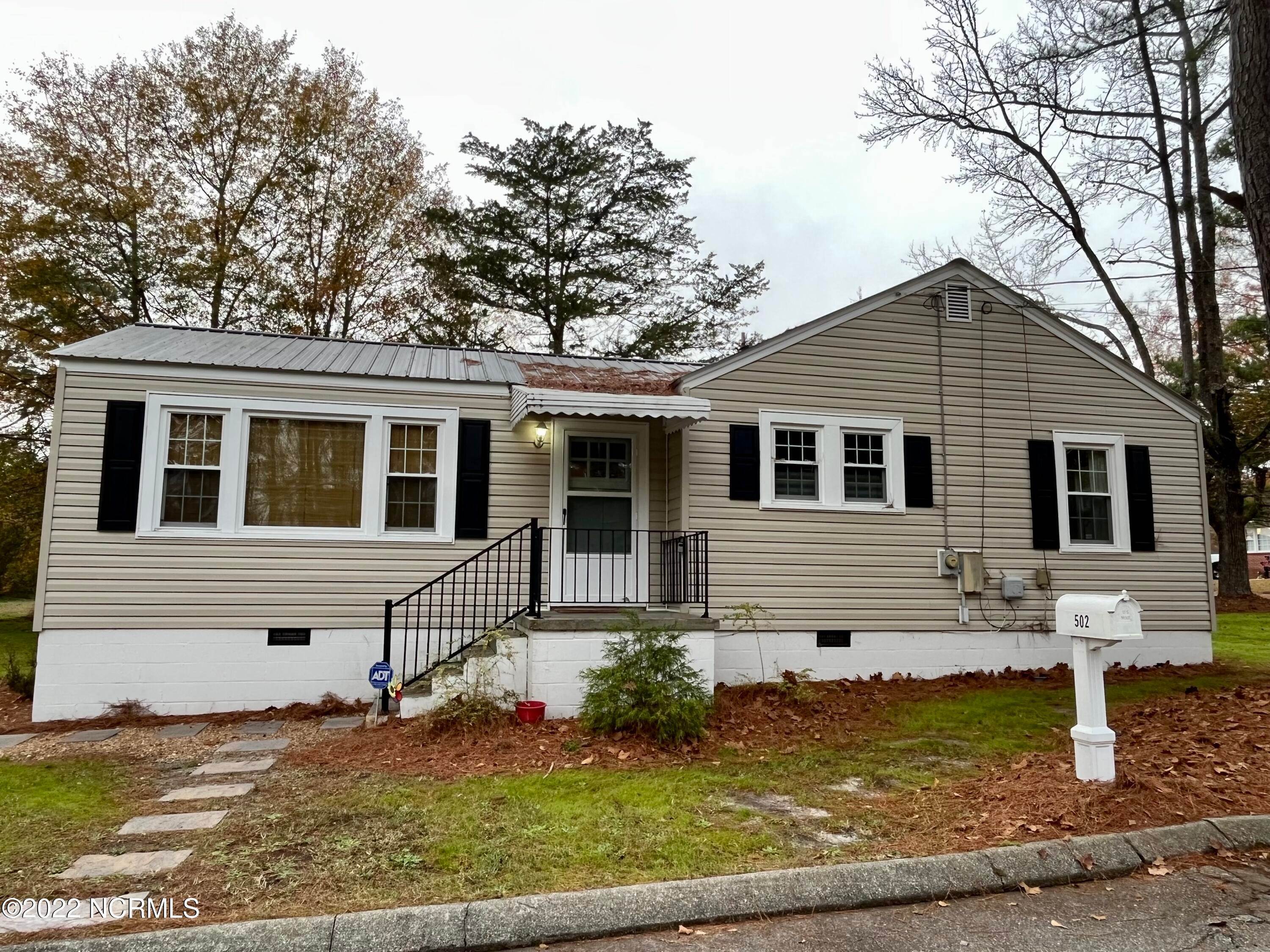 Single Family Homes for Sale at 502 4th Street Murfreesboro, North Carolina 27855 United States