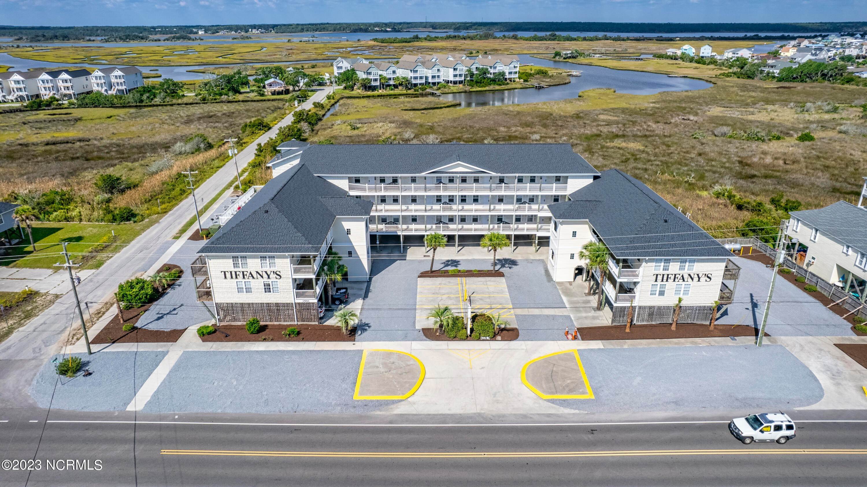 Commercial for Sale at 1502 New River Drive Surf City, North Carolina 28445 United States