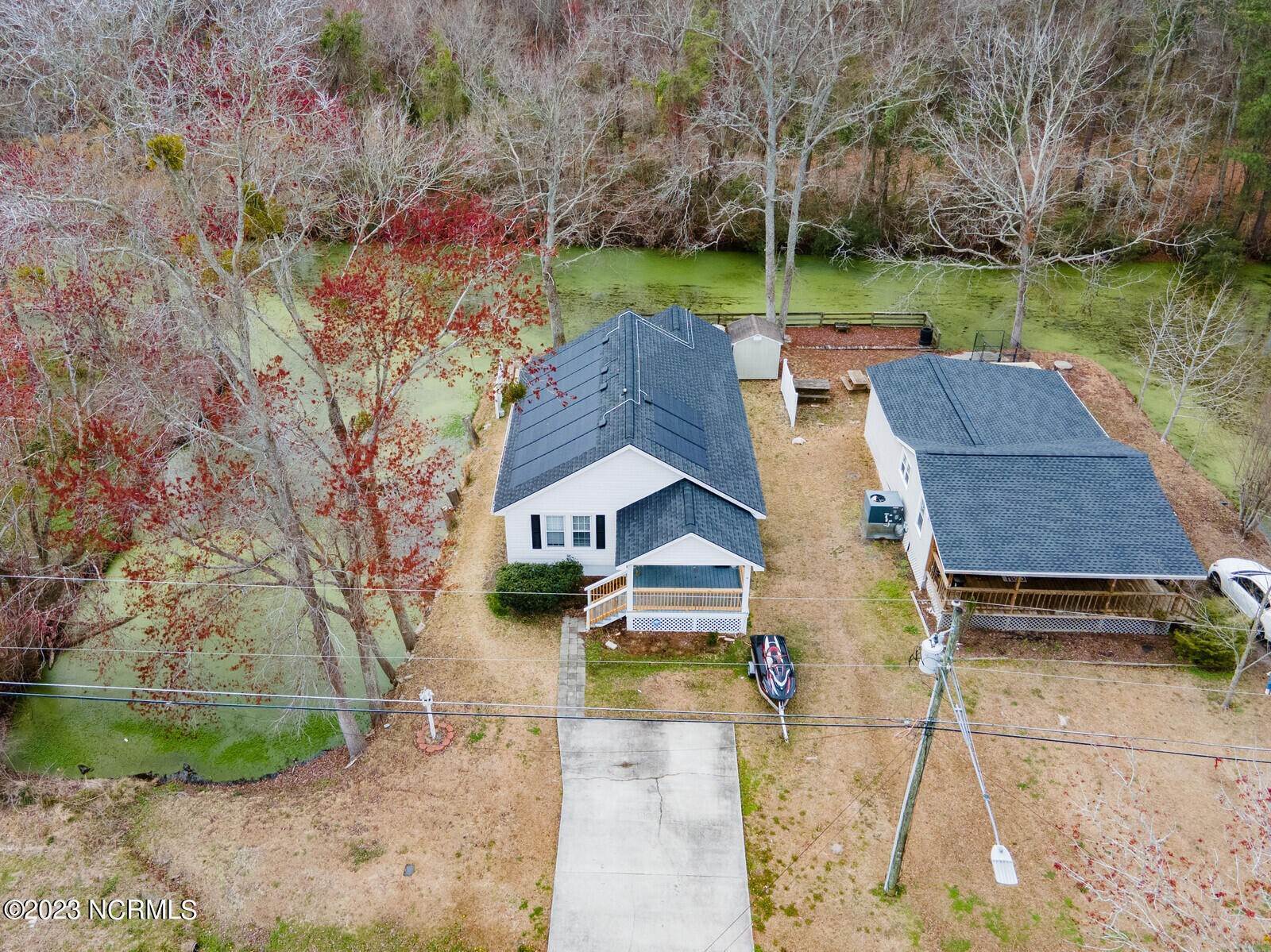 3. Single Family Homes for Sale at 1898 Waccamaw Shores Road Lake Waccamaw, North Carolina 28450 United States