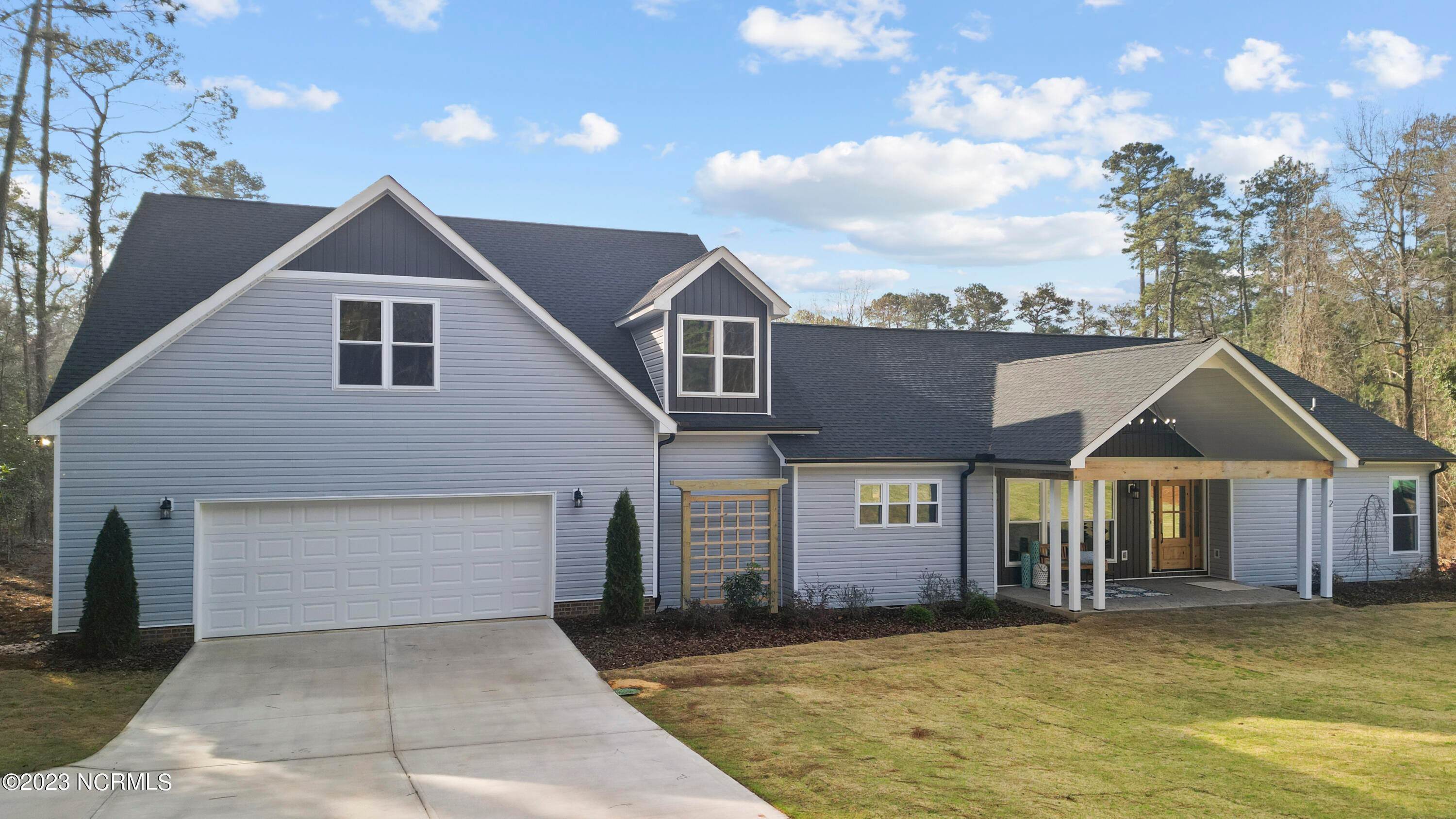 Single Family Homes for Sale at 2 Valentine Drive Southern Pines, North Carolina 28387 United States