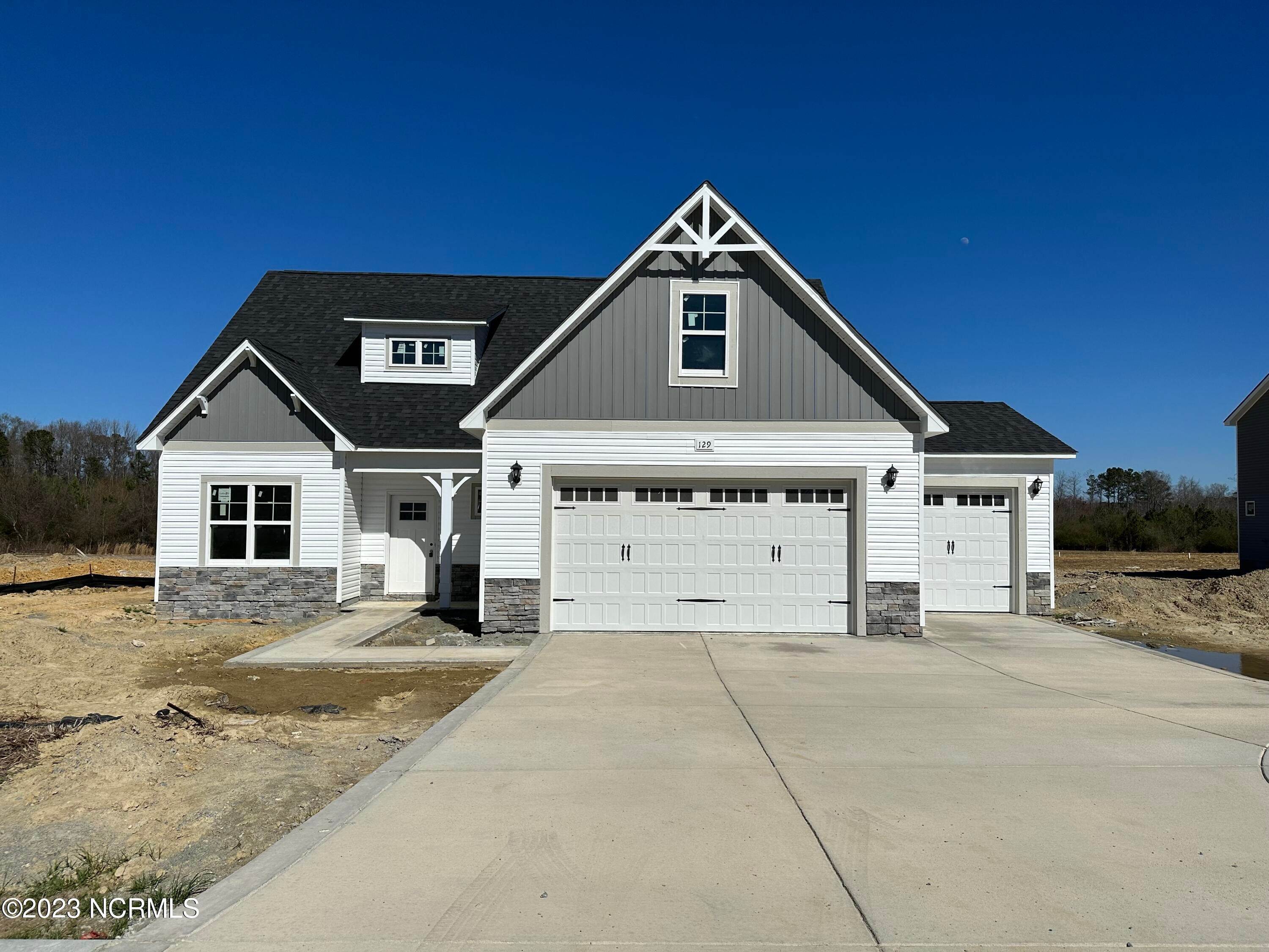 Single Family Homes for Sale at 129 Jackson Pond Drive Smithfield, North Carolina 27577 United States