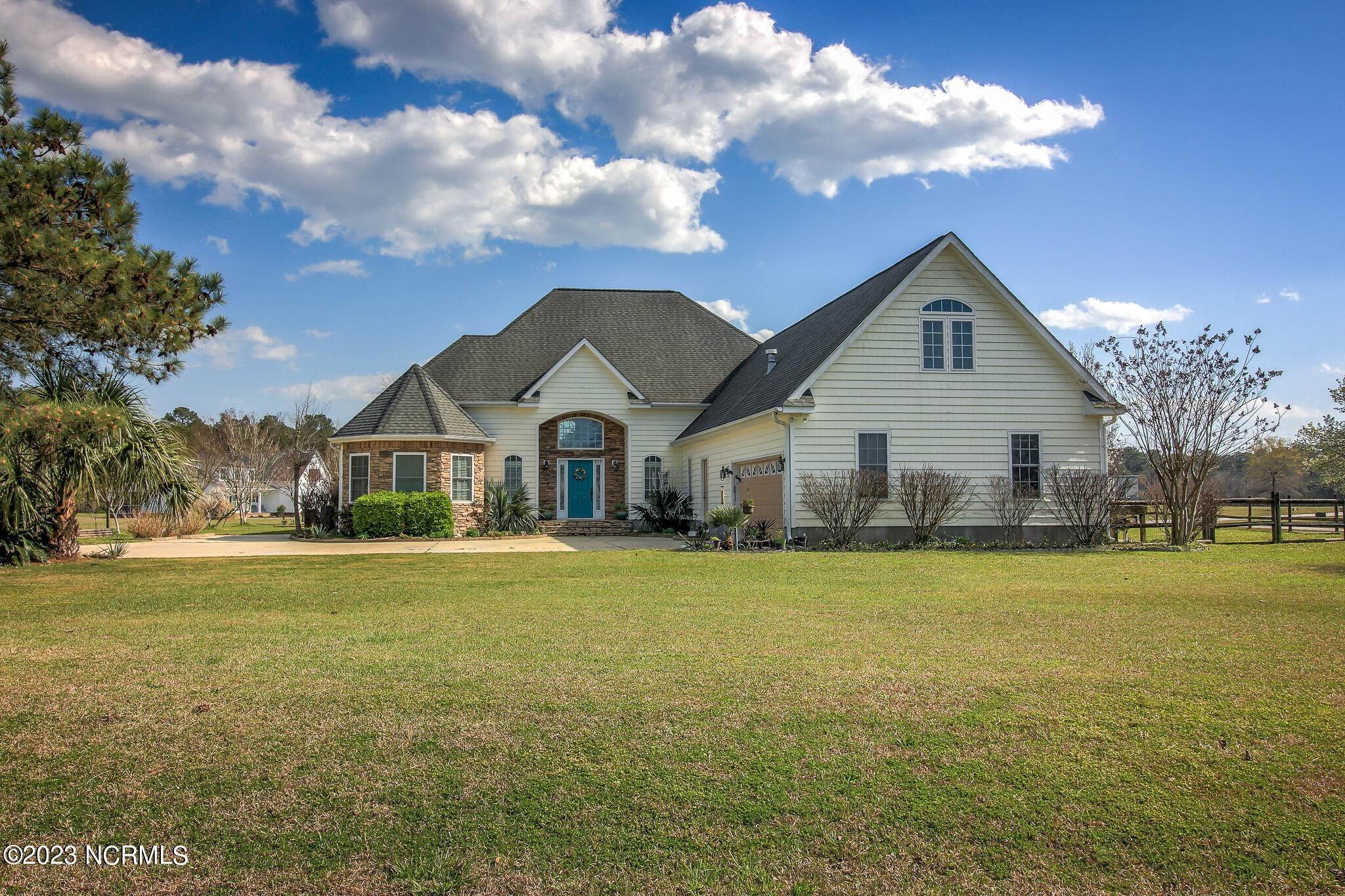 Single Family Homes por un Venta en 117 Moores Farm Road Havelock, Carolina Del Norte 28532 Estados Unidos