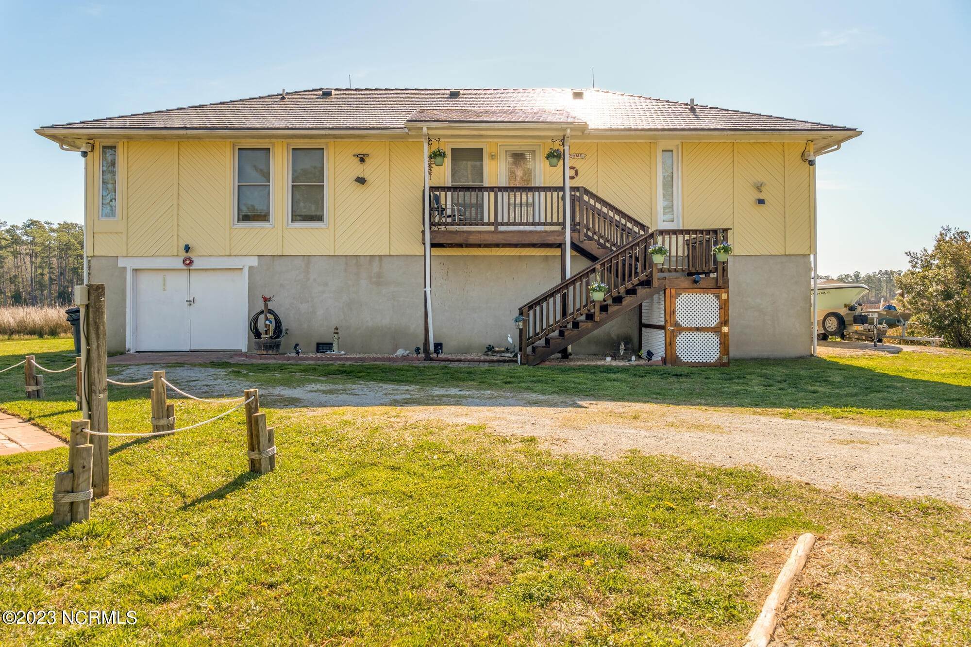 Single Family Homes 为 销售 在 256 Dawson Creek Road 阿拉珀霍, 北卡罗来纳州 28510 美国