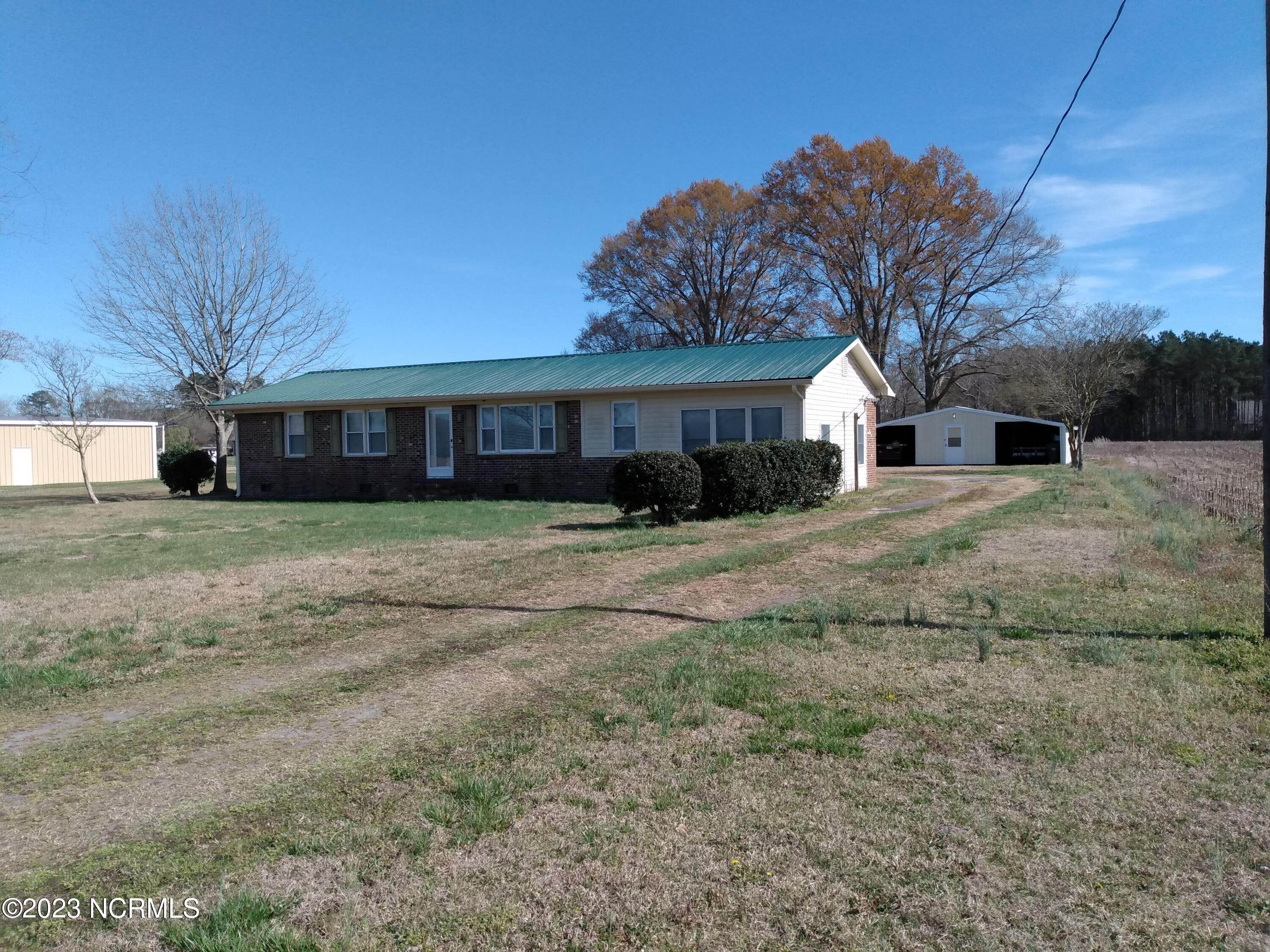 Single Family Homes for Sale at 105 Smith Lane Columbia, North Carolina 27925 United States