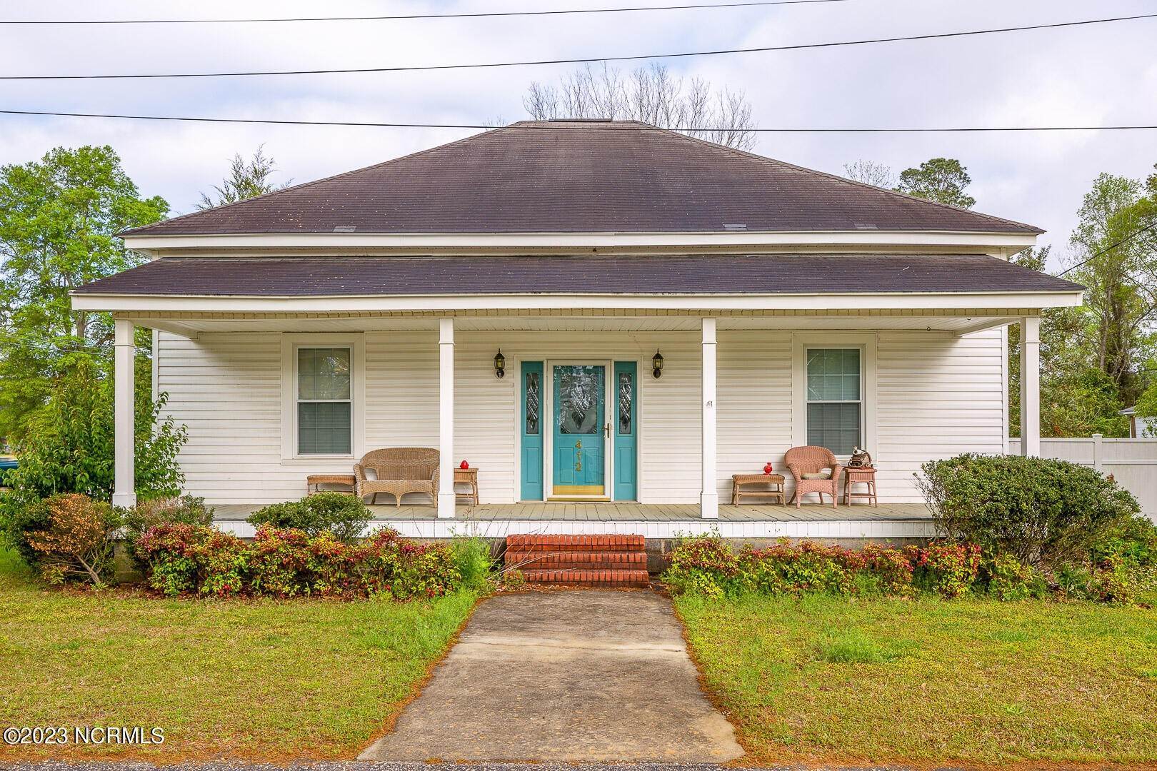 Single Family Homes for Sale at 412 North Street Roseboro, North Carolina 28382 United States