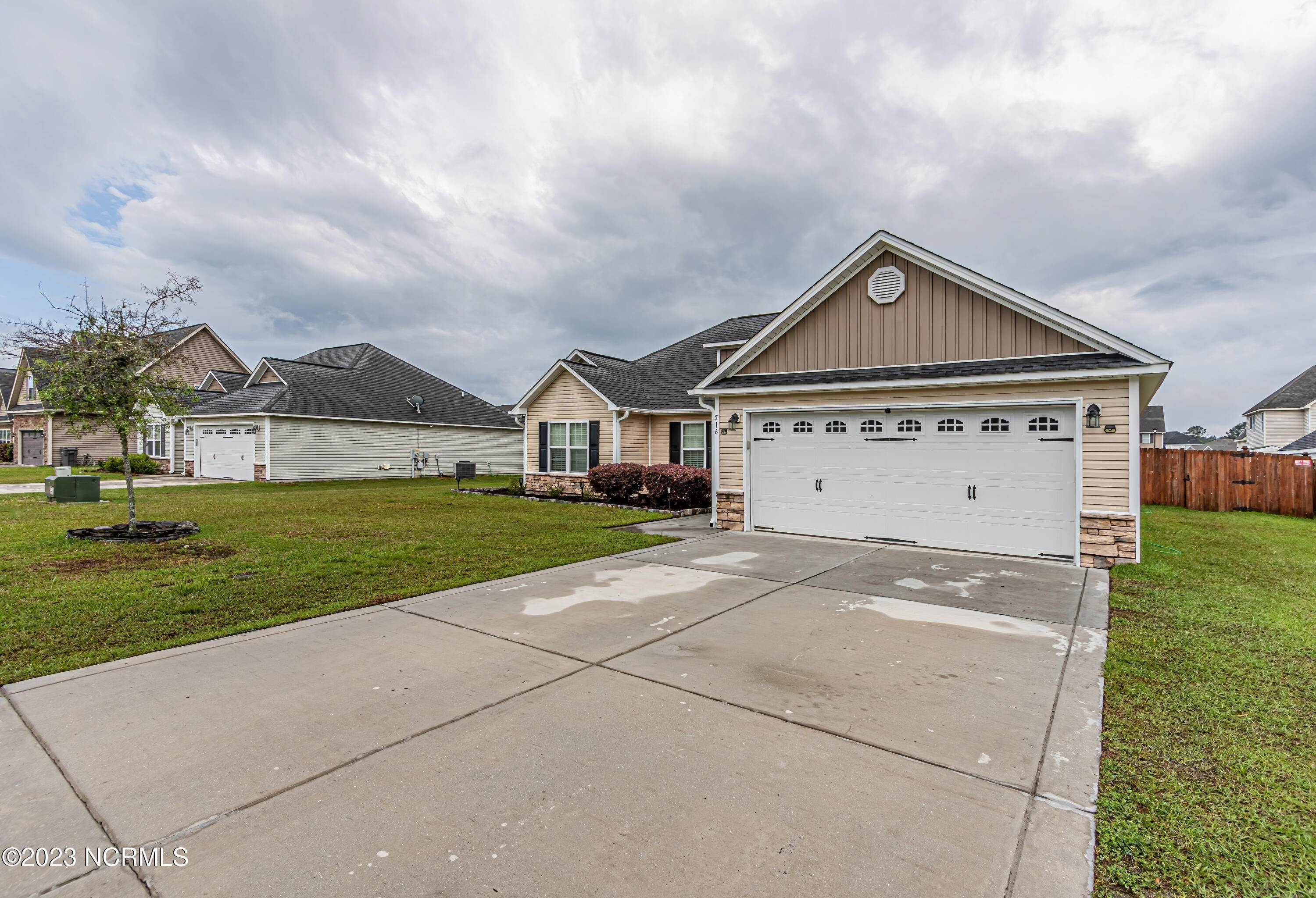 1. Single Family Homes for Sale at 516 Sonoma Road Jacksonville, North Carolina 28546 United States