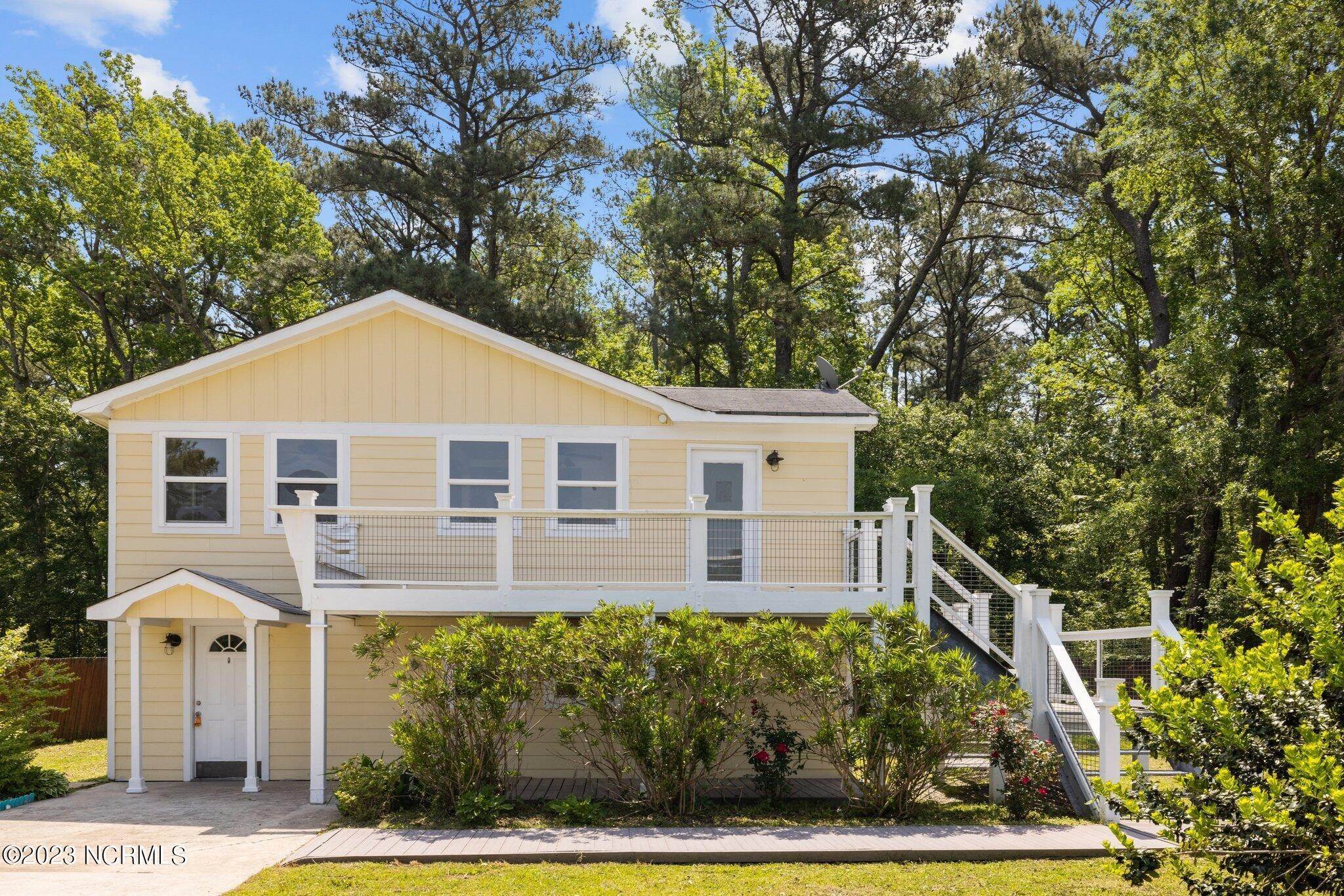 Single Family Homes por un Venta en 298 Waterlily Road Coinjock, Carolina Del Norte 27923 Estados Unidos