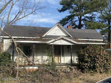 Single Family Homes pour l Vente à 107 Hancock Street Lewiston, Caroline du Nord 27849 États-Unis