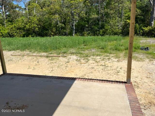 14. Single Family Homes for Sale at 529 Great Egret Way Beaufort, North Carolina 28516 United States