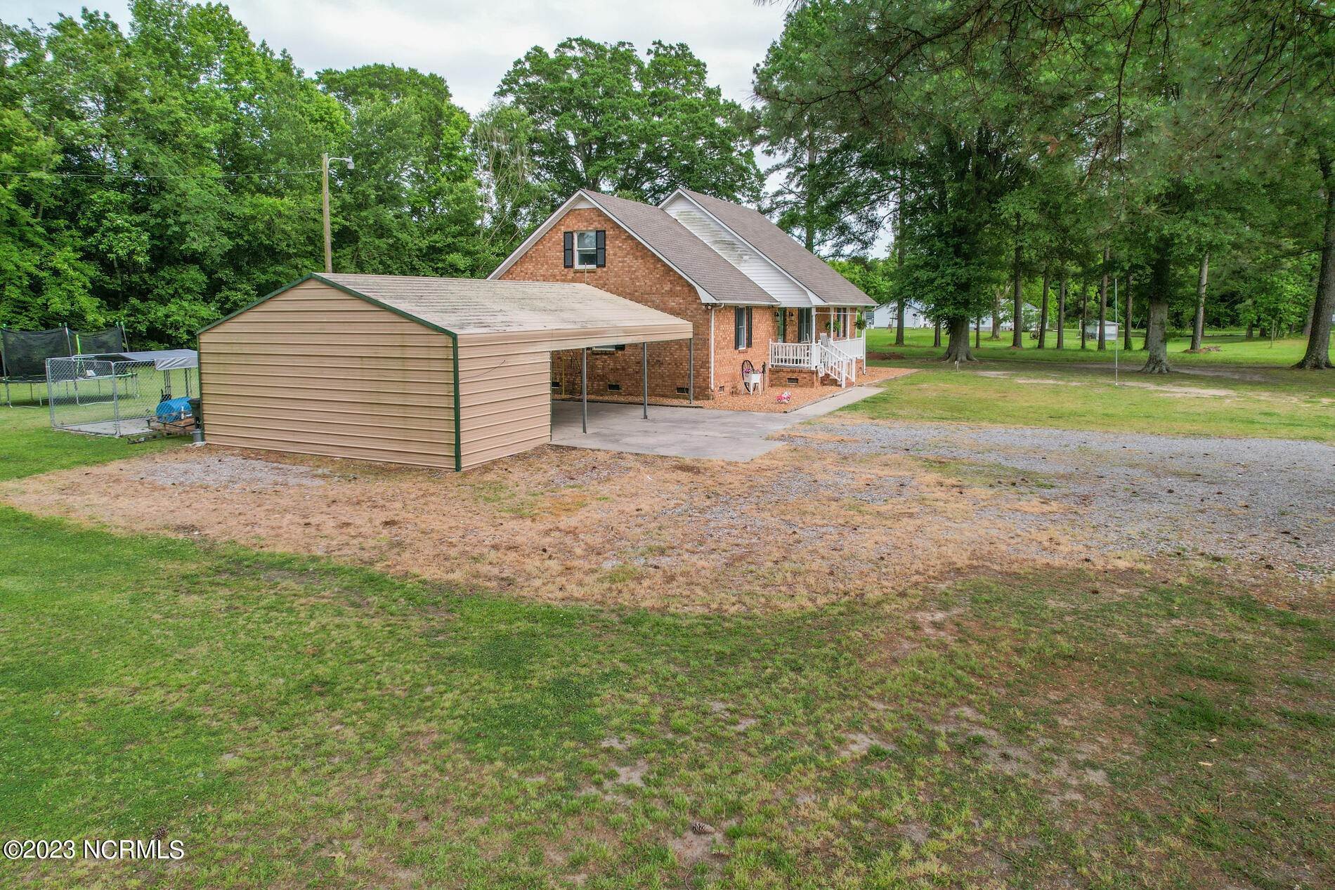 10. Single Family Homes for Sale at 698 Chapanoke Road Hertford, North Carolina 27944 United States