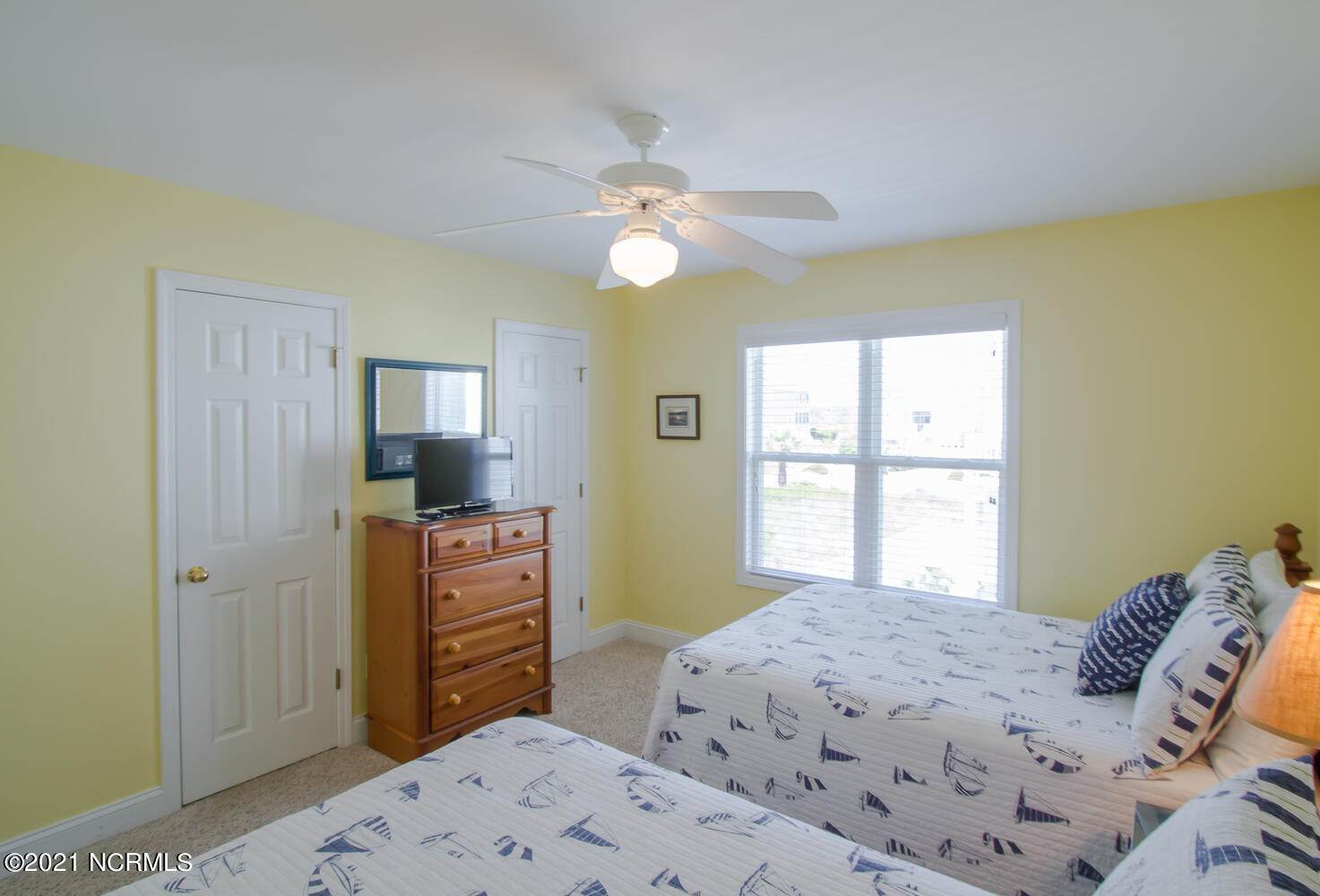 15. Single Family Homes for Sale at 44 Private Drive Ocean Isle Beach, North Carolina 28469 United States