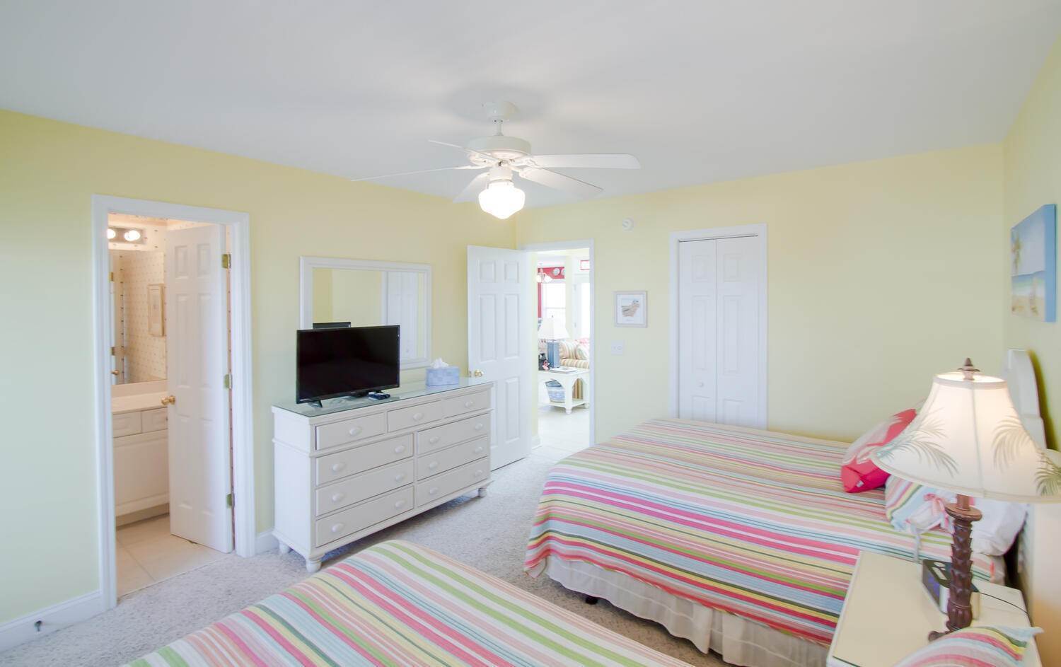 19. Single Family Homes for Sale at 44 Private Drive Ocean Isle Beach, North Carolina 28469 United States