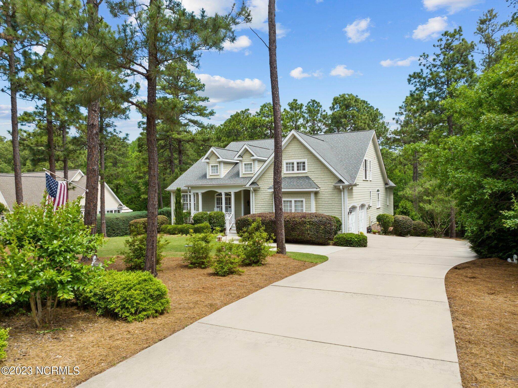 2. Single Family Homes for Sale at 44 Glasgow Drive Pinehurst, North Carolina 28374 United States