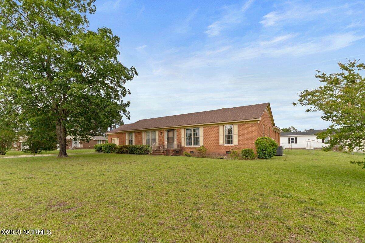 Single Family Homes for Sale at 1400 Slocumb Street Goldsboro, North Carolina 27530 United States